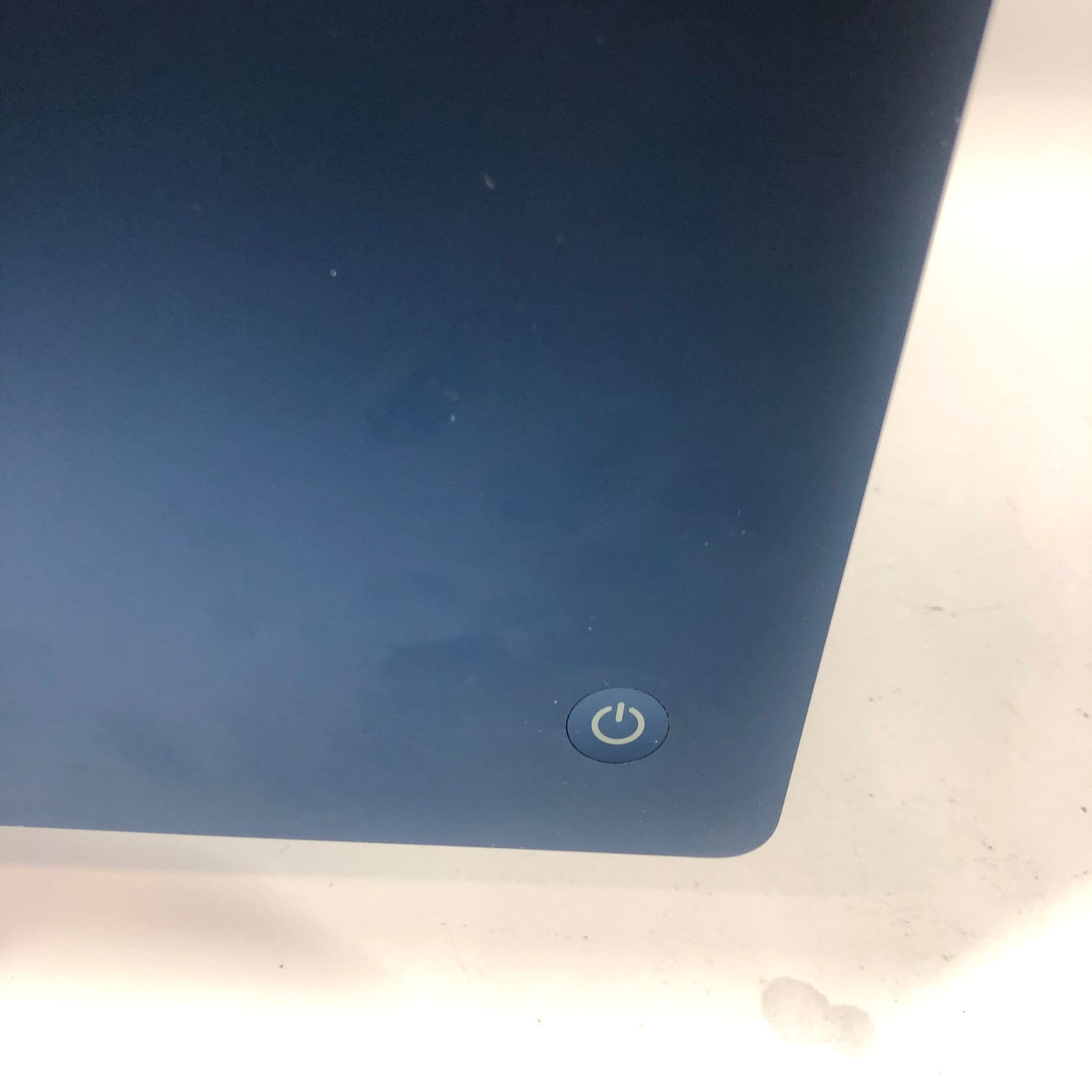 2021 Apple iMac 24" M1 8GB RAM 256GB SSD Blue + Magic Keyboard + Magic Mouse