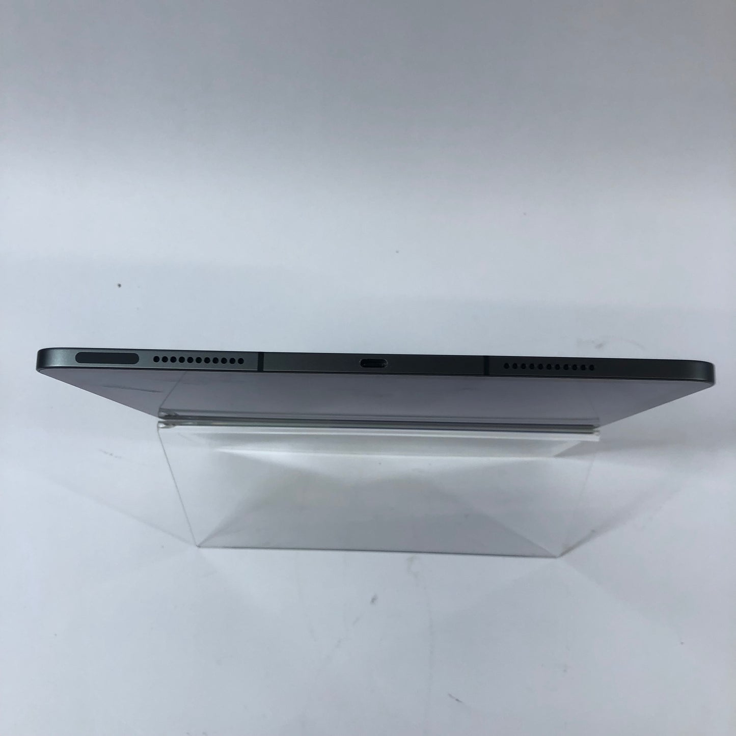 Unlocked Apple iPad Pro 12.9" 5th Gen 256GB 18.5 Space Gray MHNW3LL/A