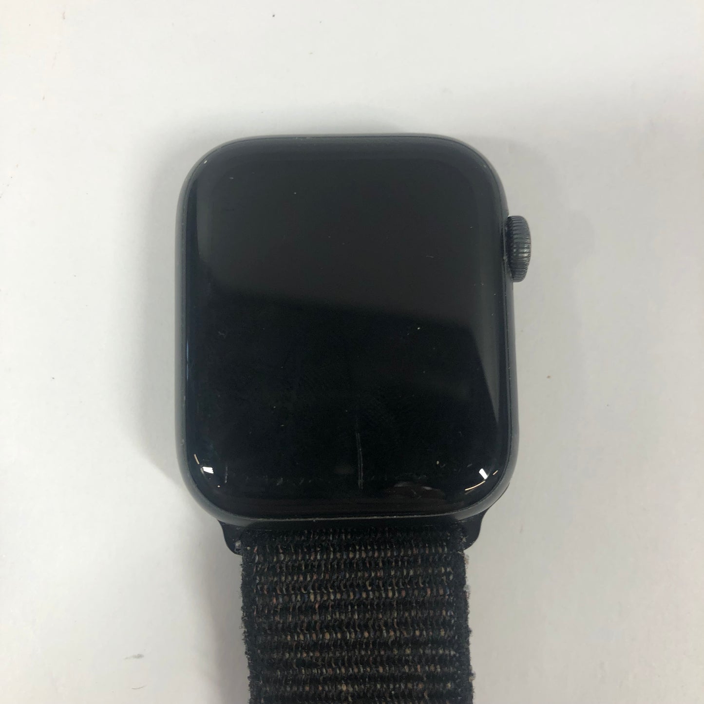 Unlocked Apple Watch SE 1st Gen 44MM Space Gray Aluminum Beige Braided Loop