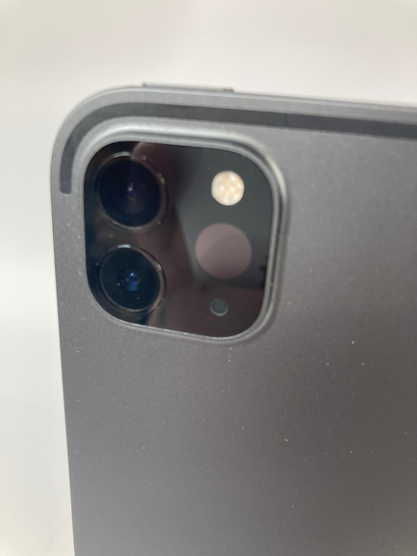 WiFi Only Apple iPad Pro 12.9" 5th Gen 128GB Space Gray MHNF3LL/A