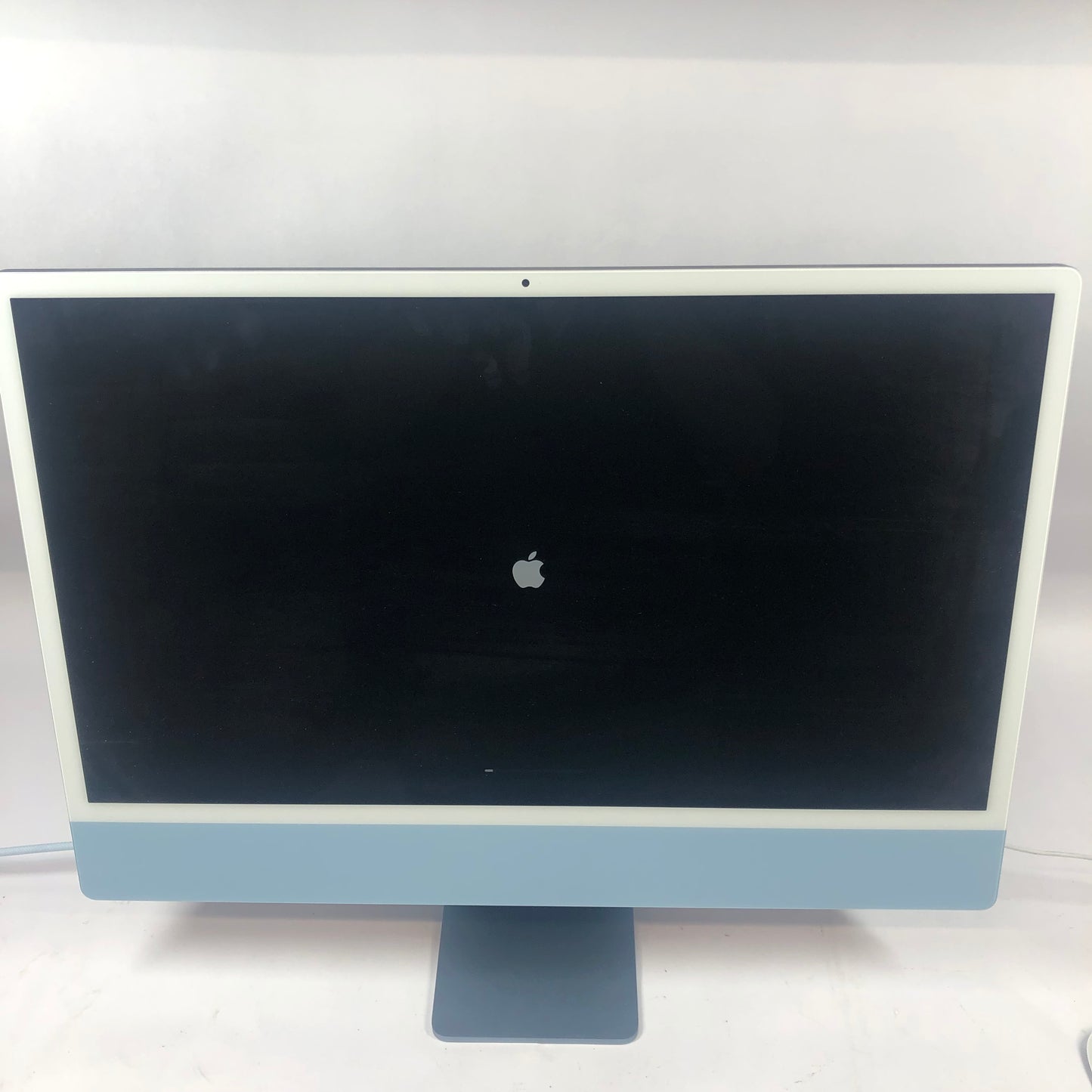 2021 Apple iMac 24" M1 8GB RAM 256GB SSD Blue + Magic Keyboard + Magic Mouse