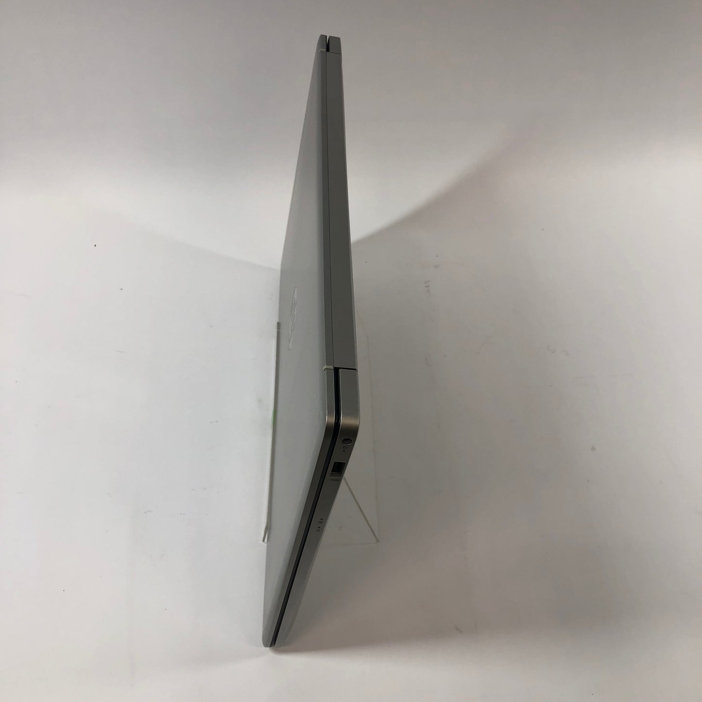 HP Laptop 17-CN0015DS 17.3" Pentium Gold 7505 2.0GHz 8GB RAM 512GB HDD