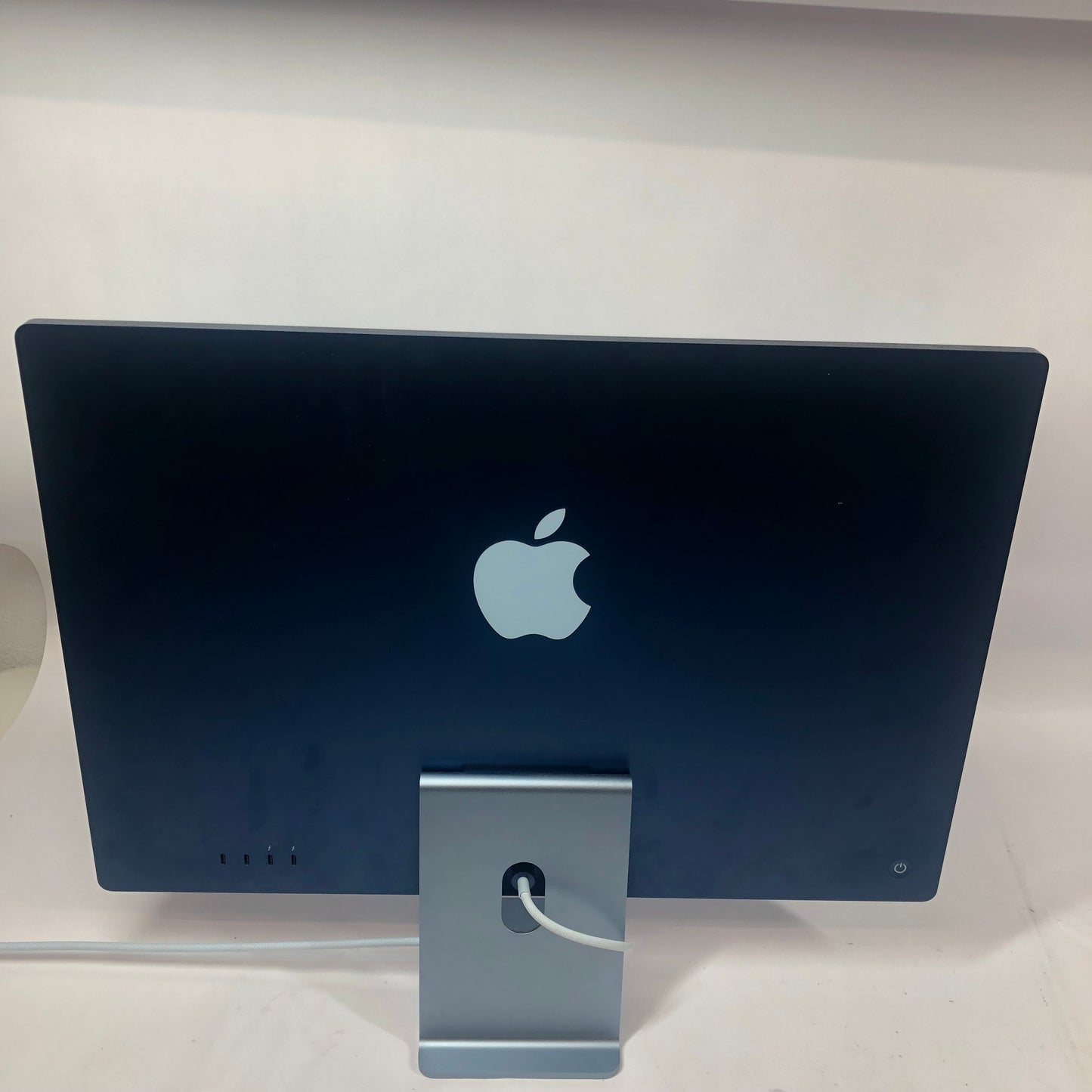 2021 Apple iMac 24" M1 8GB RAM 256GB SSD Blue + Magic Keyboard + Magic Mouse
