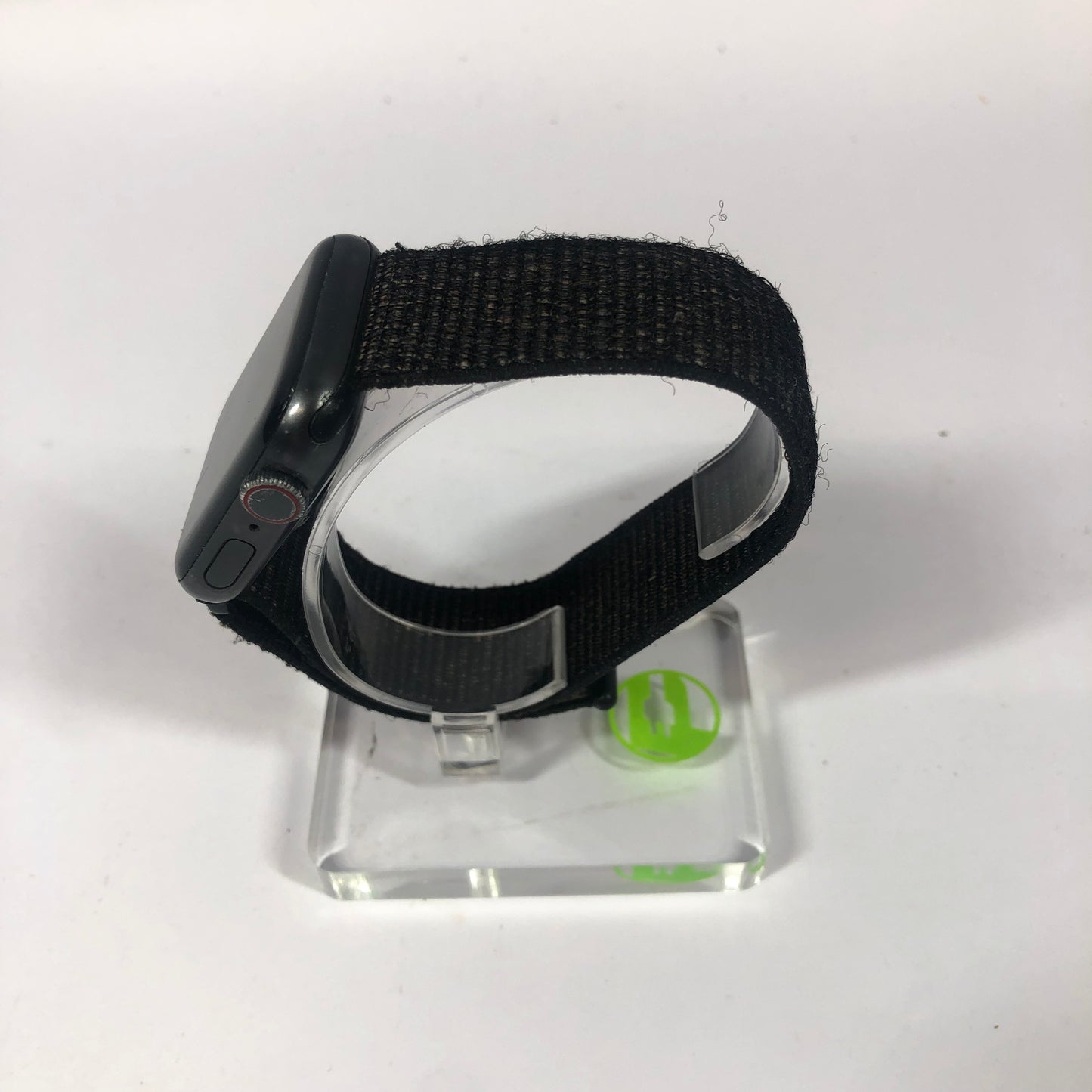 Unlocked Apple Watch SE 1st Gen 44MM Space Gray Aluminum Beige Braided Loop