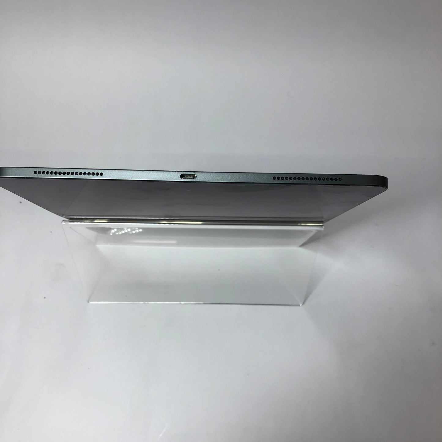 WiFi Only Apple iPad Pro 12.9" 4th Gen 512GB Space Gray MXAV2LL/A