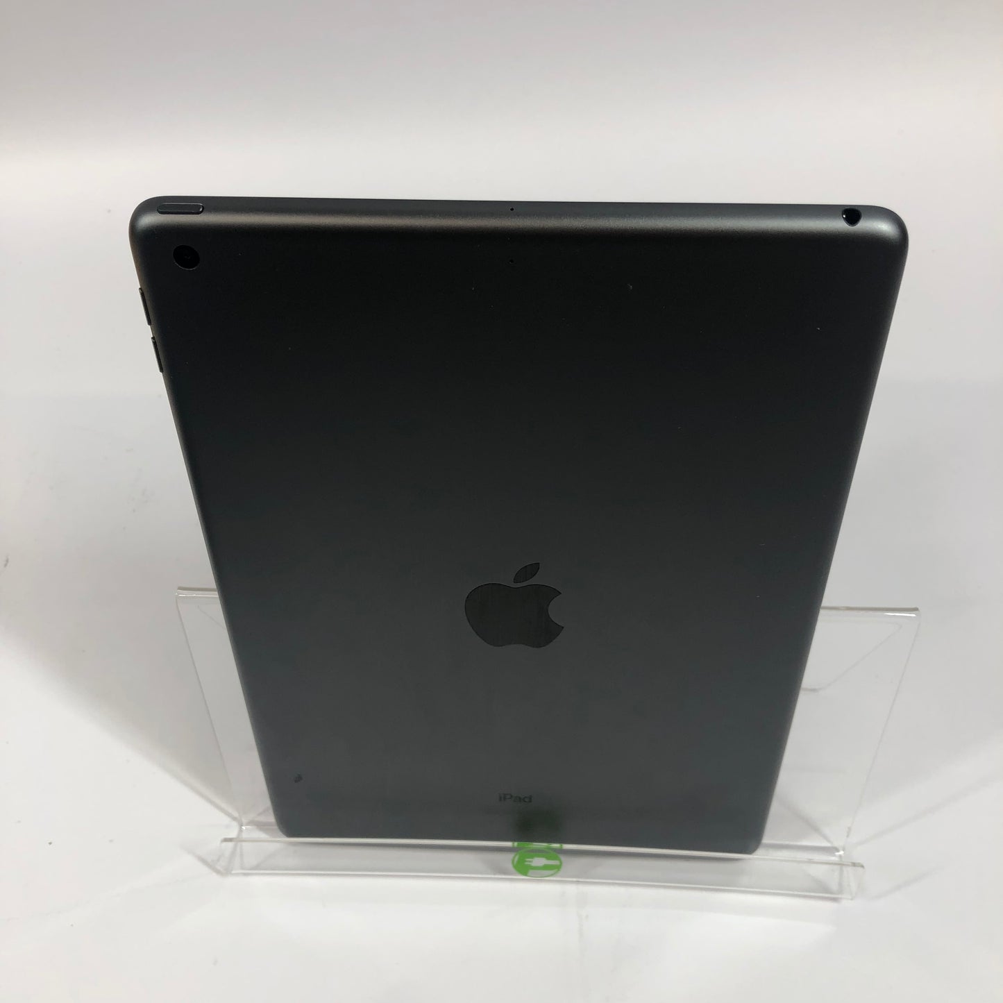 WiFi Only Apple iPad 9th Gen 64GB 17.4.1 Space Gray MK2K3LL/A