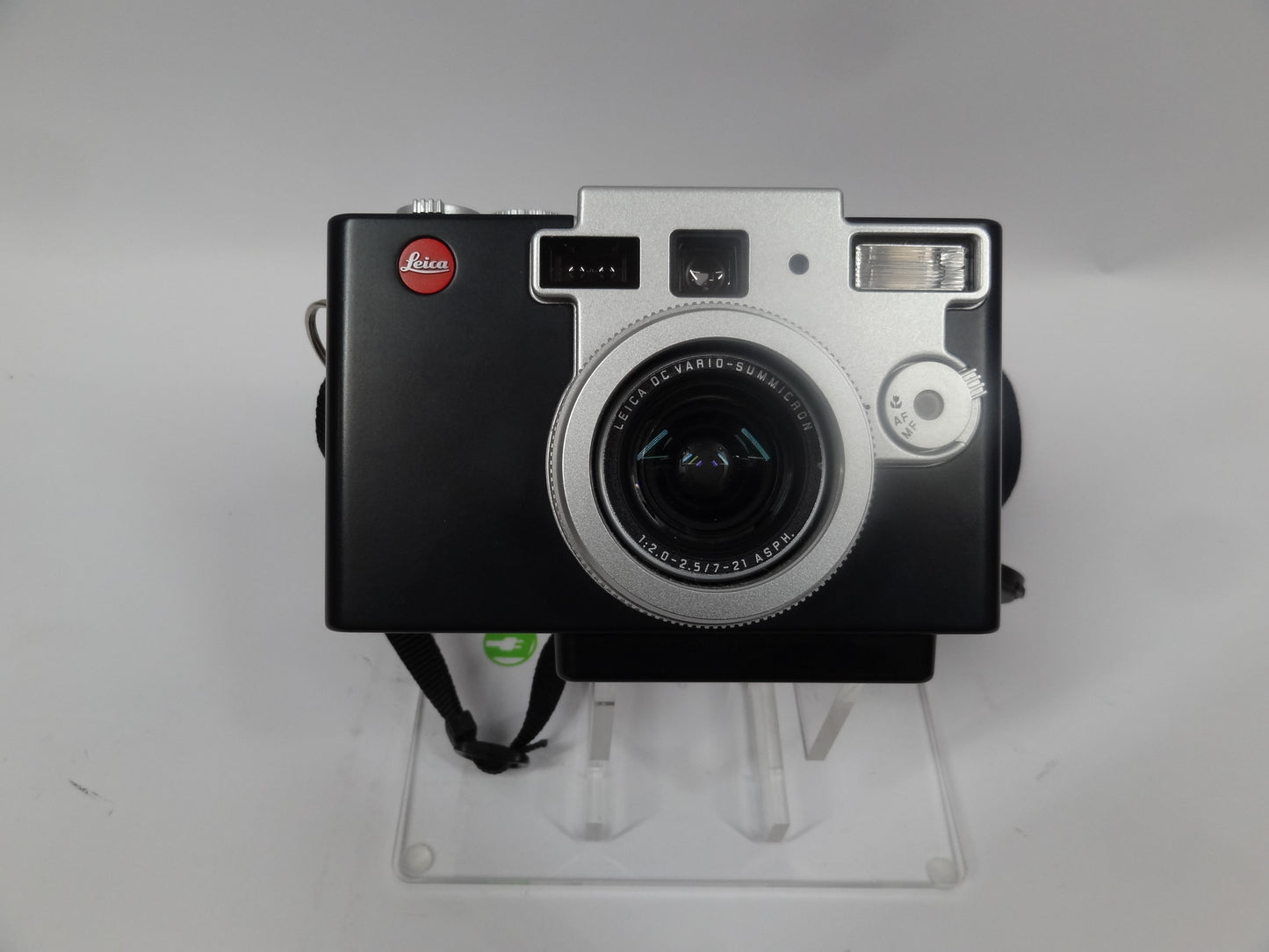 Leica Digilux 1 18210 4MP Digital Camera