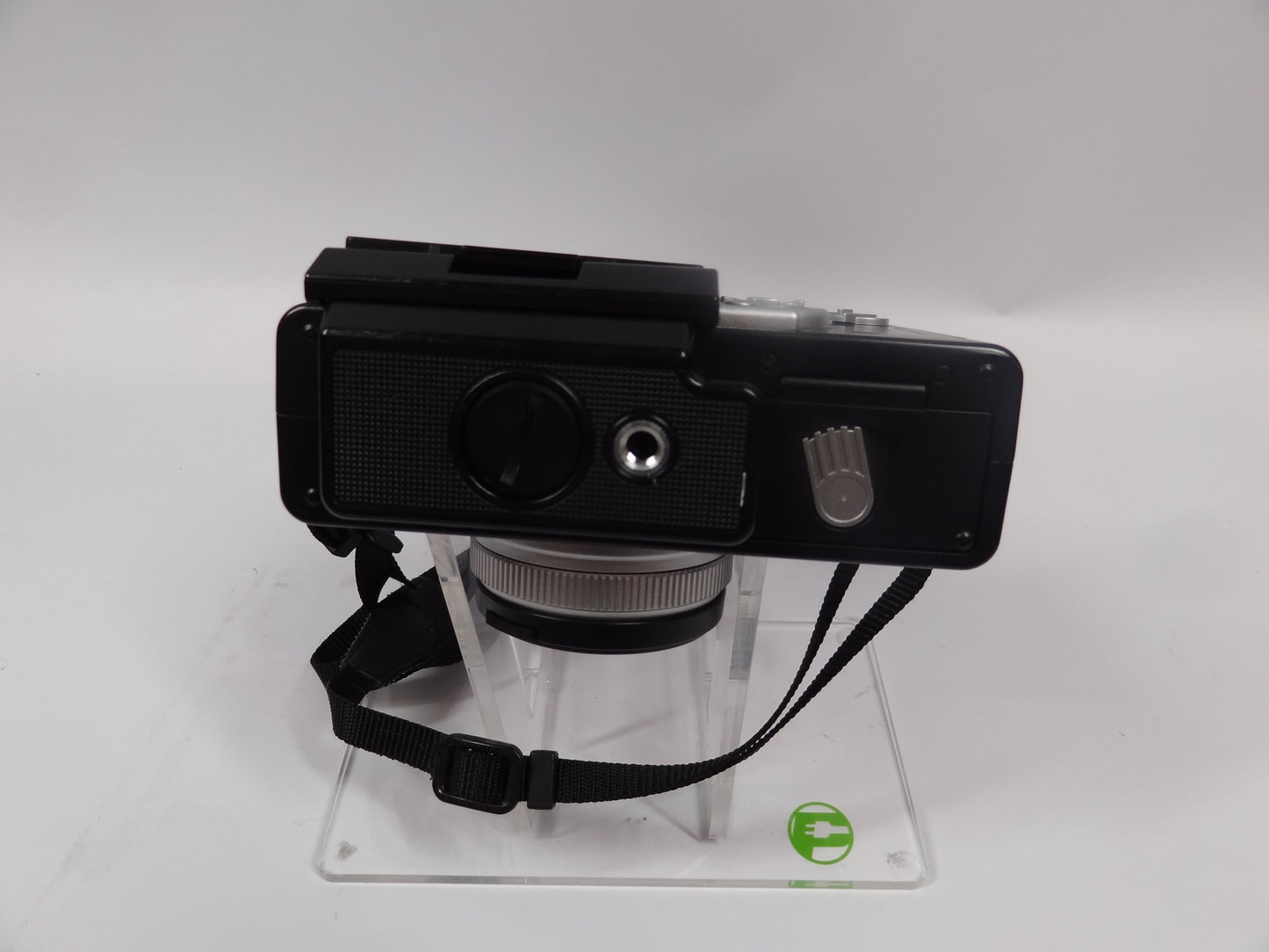 Leica Digilux 1 18210 4MP Digital Camera