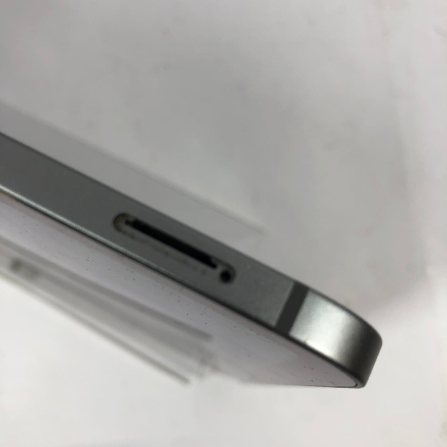 WiFi Only Apple iPad Pro 12.9" 6th Gen 1TB 18.5 Silver MP643LL/A