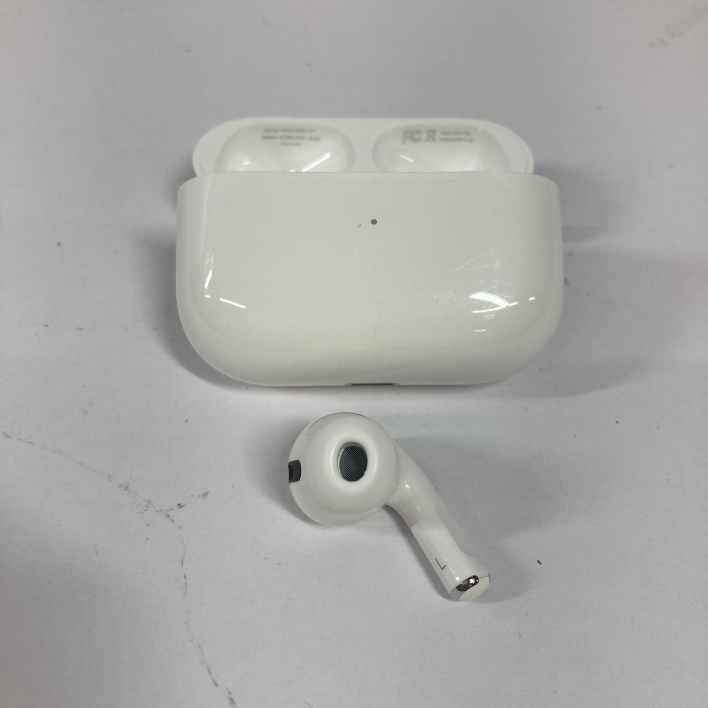Apple AirPods Pro 1st Gen with Charging Case A2083 A2084 A2190 A2190