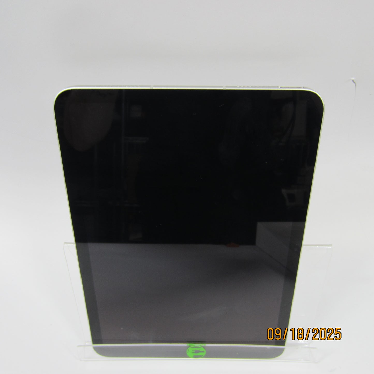 WiFi Only Apple iPad 11" (A16) 256GB Silver MD7K4LL/A