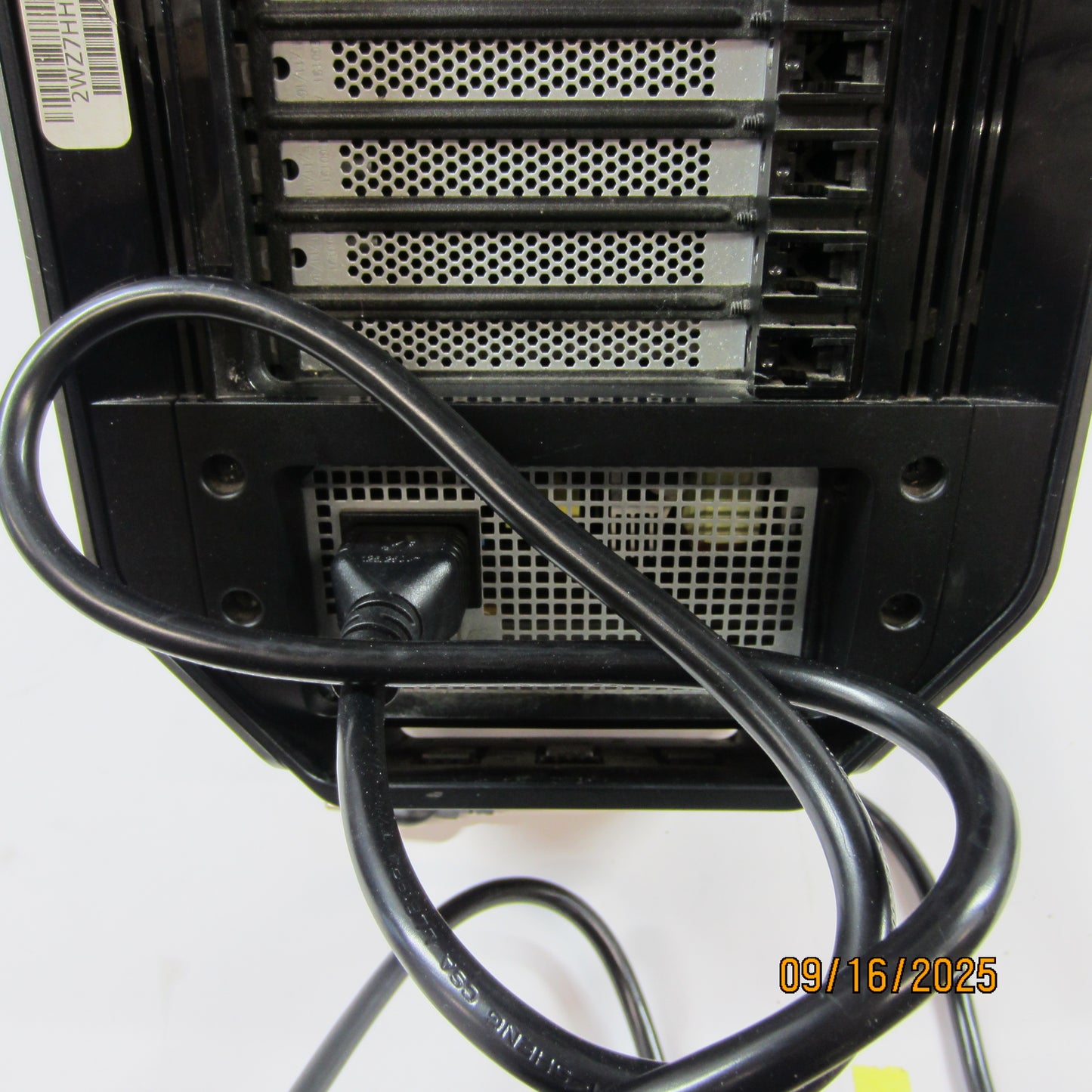 Alienware Area 51 i7-6900K 3.20GHz 32GB RAM 4TB HDD Nvidia TITAN X