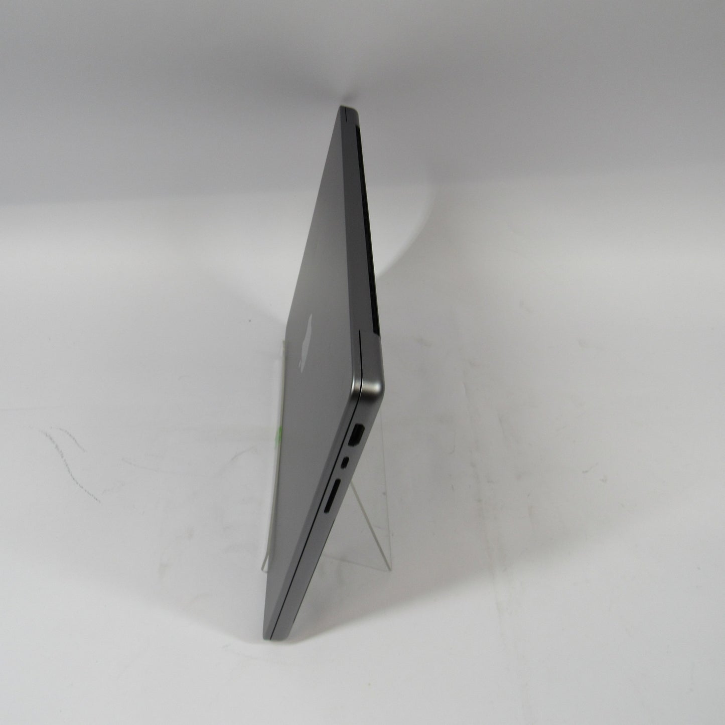 2021 Apple MacBook Pro 14" M1 Pro 14C GPU 3.2GHz 16GB RAM 512GB SSD A2442