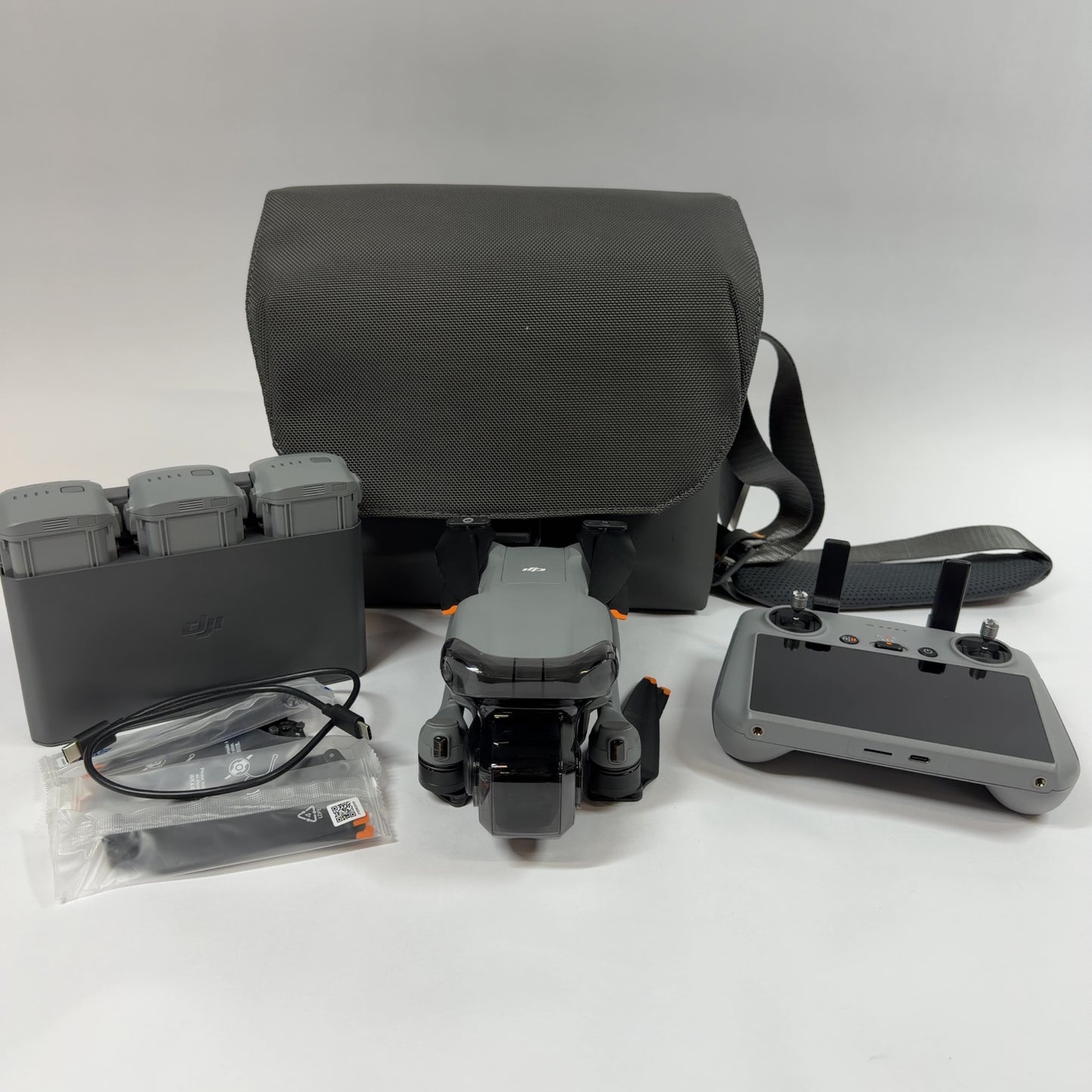 DJI Air 3 4K Quadcopter Camera Drone EB3WBC Fly More Combo