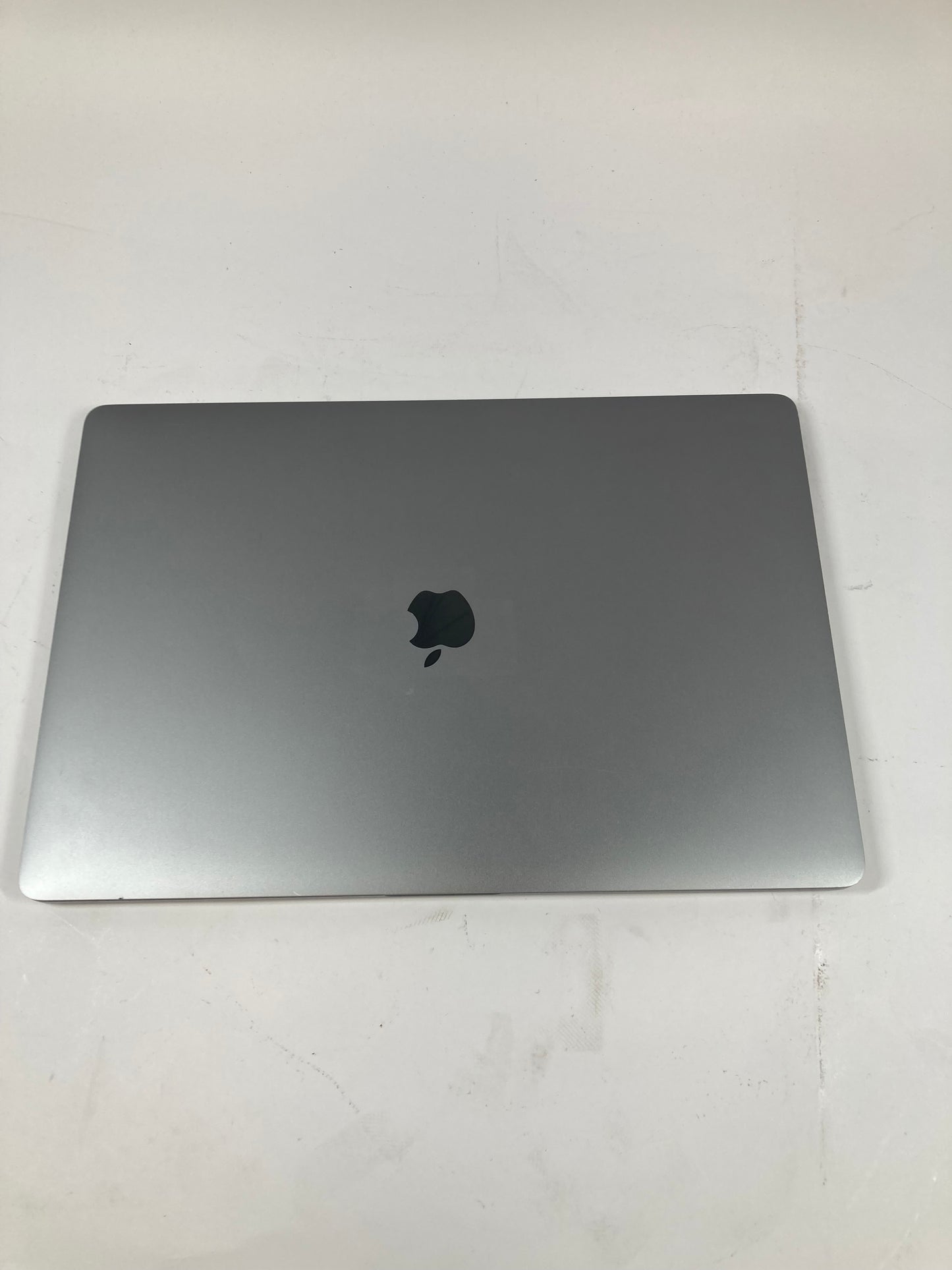 2019 Apple MacBook Pro 16" i7 2.6GHz 16GB RAM 1TB SSD Space Gray A2141 Scratches Dents