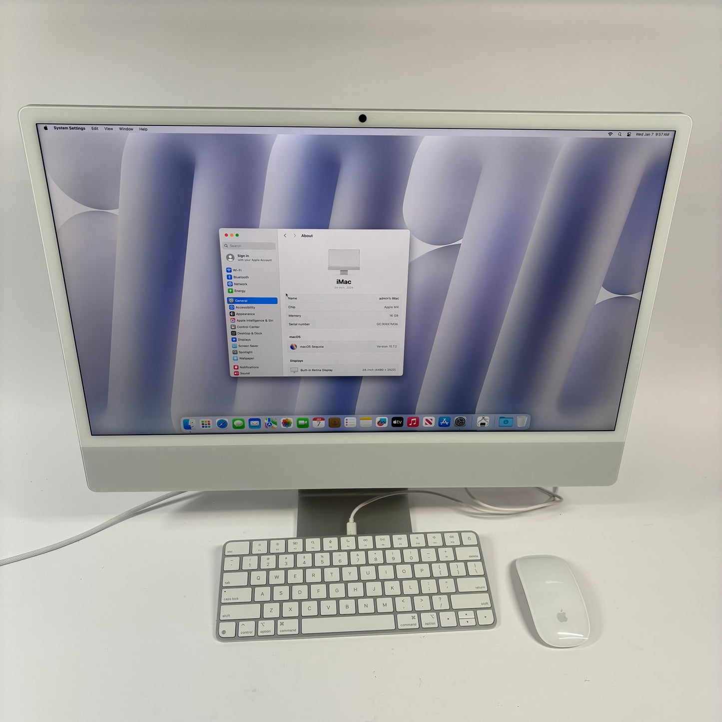 2024 Apple iMac 24" M4 4.5GHz 16GB RAM 256GB SSD Silver MWUC3LL/A