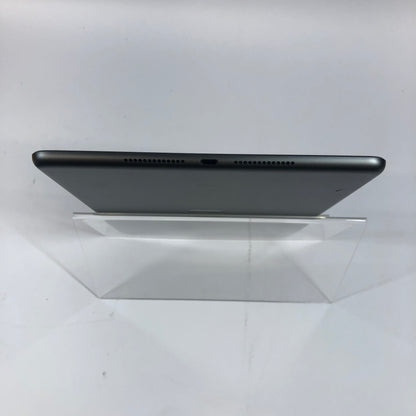 WiFi Only Apple iPad 9th Gen 64GB 17.4.1 Space Gray MK2K3LL/A