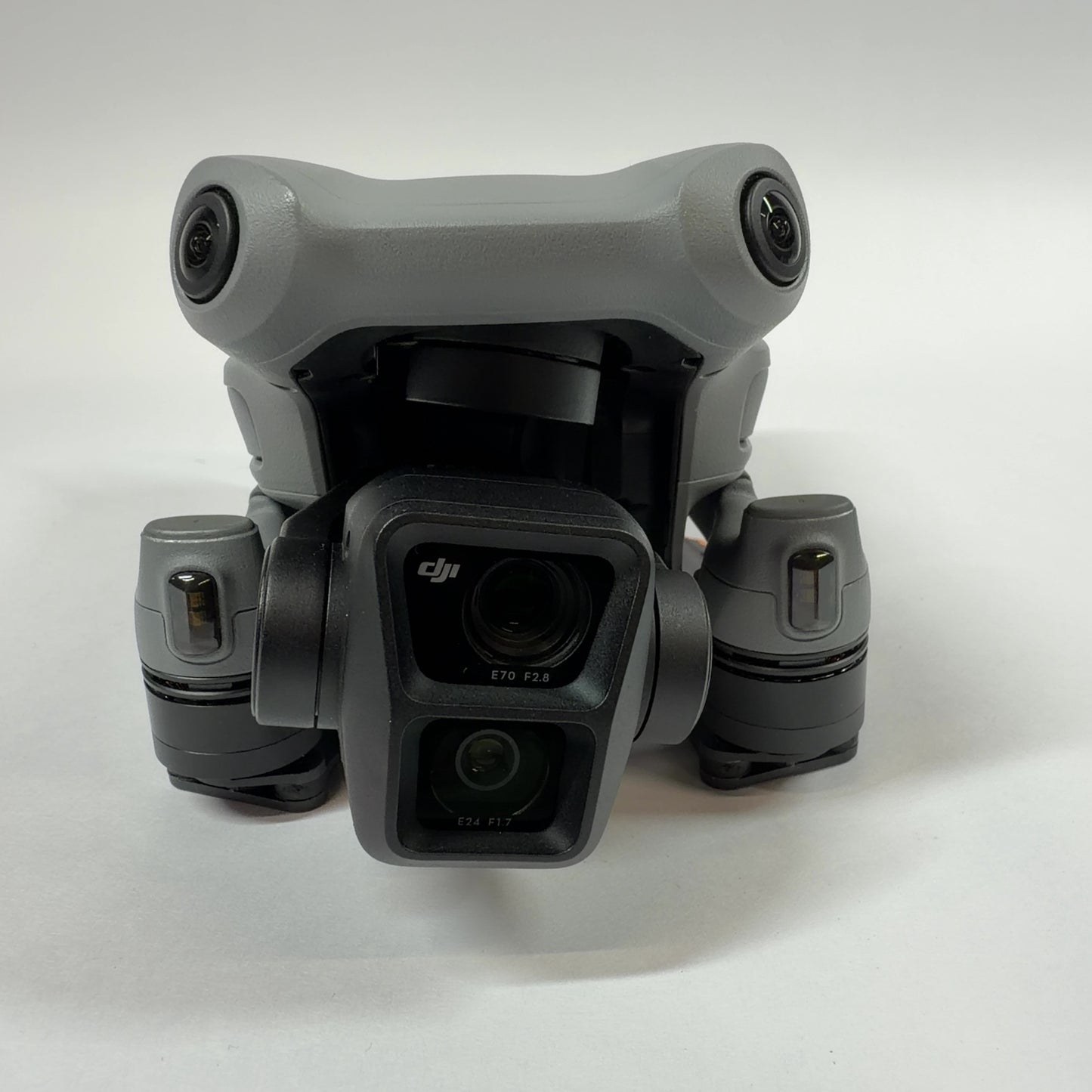 DJI Air 3 4K Quadcopter Camera Drone EB3WBC Fly More Combo