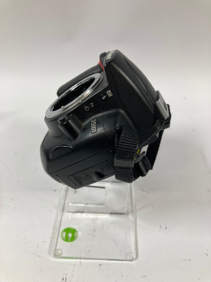 Nikon D5000 12.3MP Digital SLR DSLR Camera Body Only