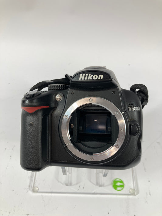 Nikon D5000 12.3MP Digital SLR DSLR Camera Body Only