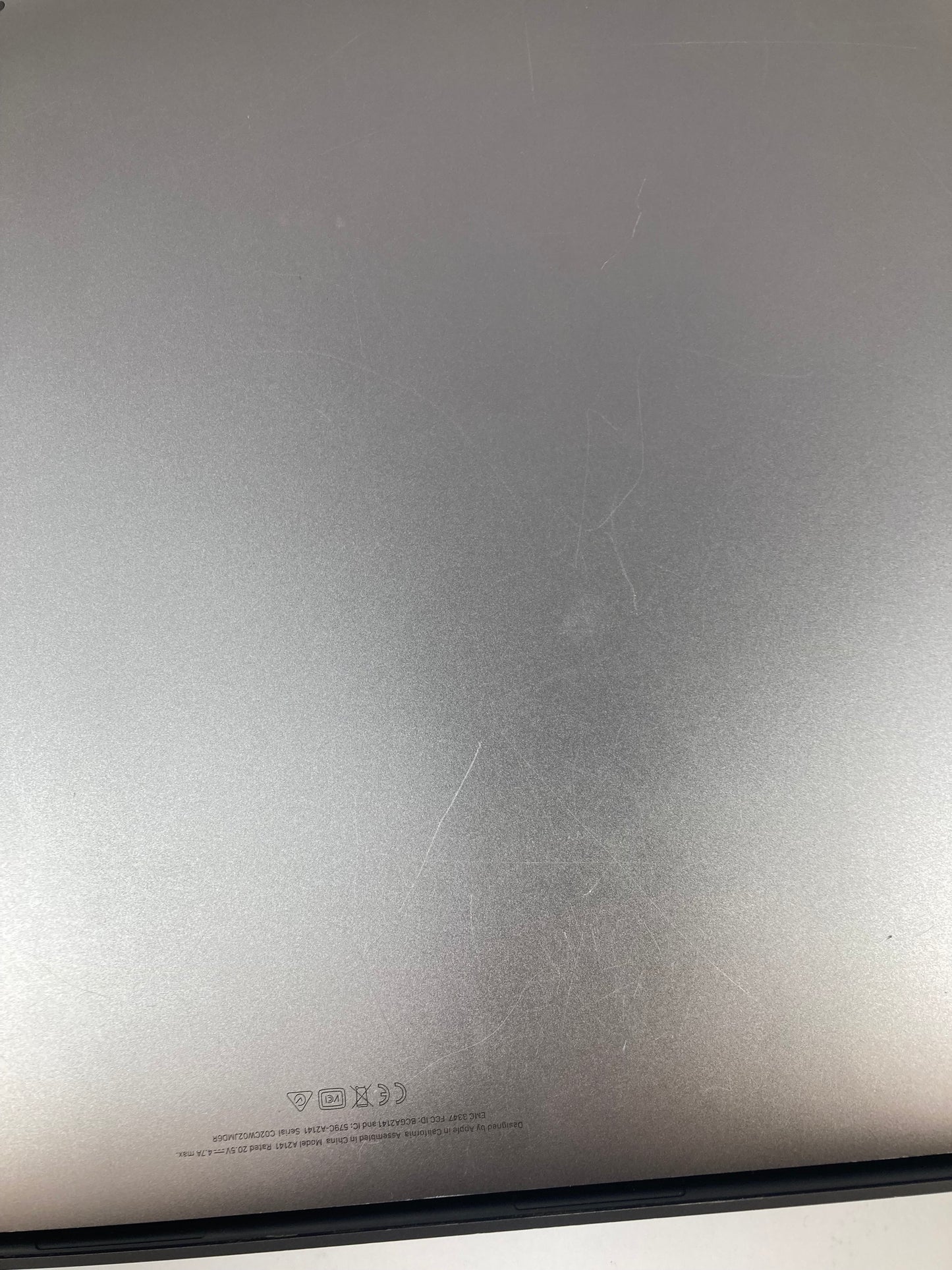 2019 Apple MacBook Pro 16" i7 2.6GHz 16GB RAM 1TB SSD Space Gray A2141 Scratches Dents