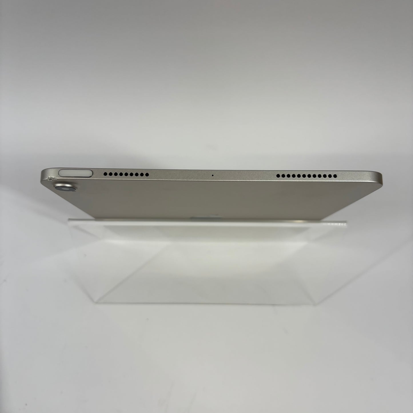 WiFi Only Apple iPad Air 5th Gen 64GB Silver MM9F3LL/A With Case