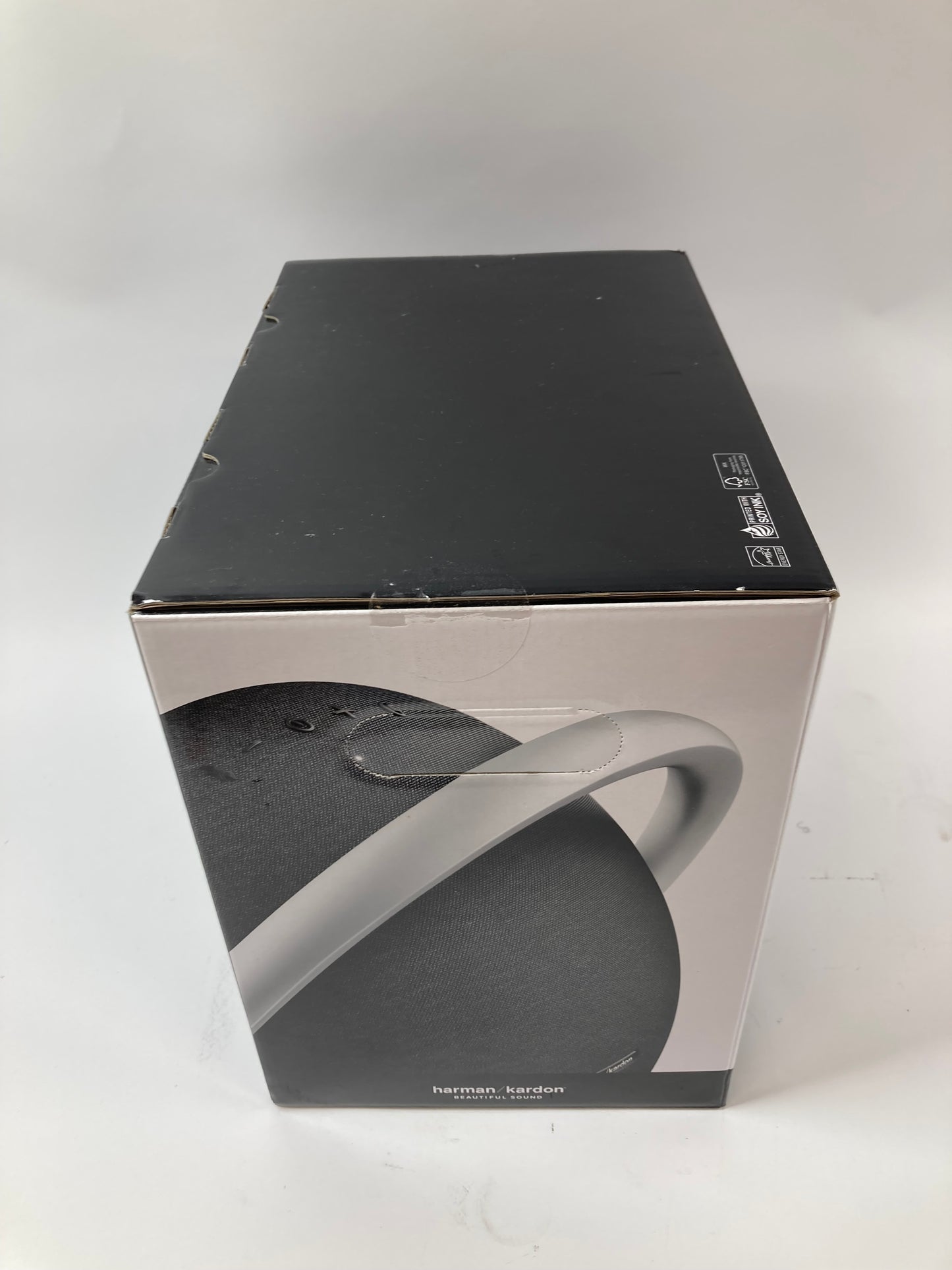 New Harmon Kardon Onyx Studio 8 Bluetooth Speaker Black