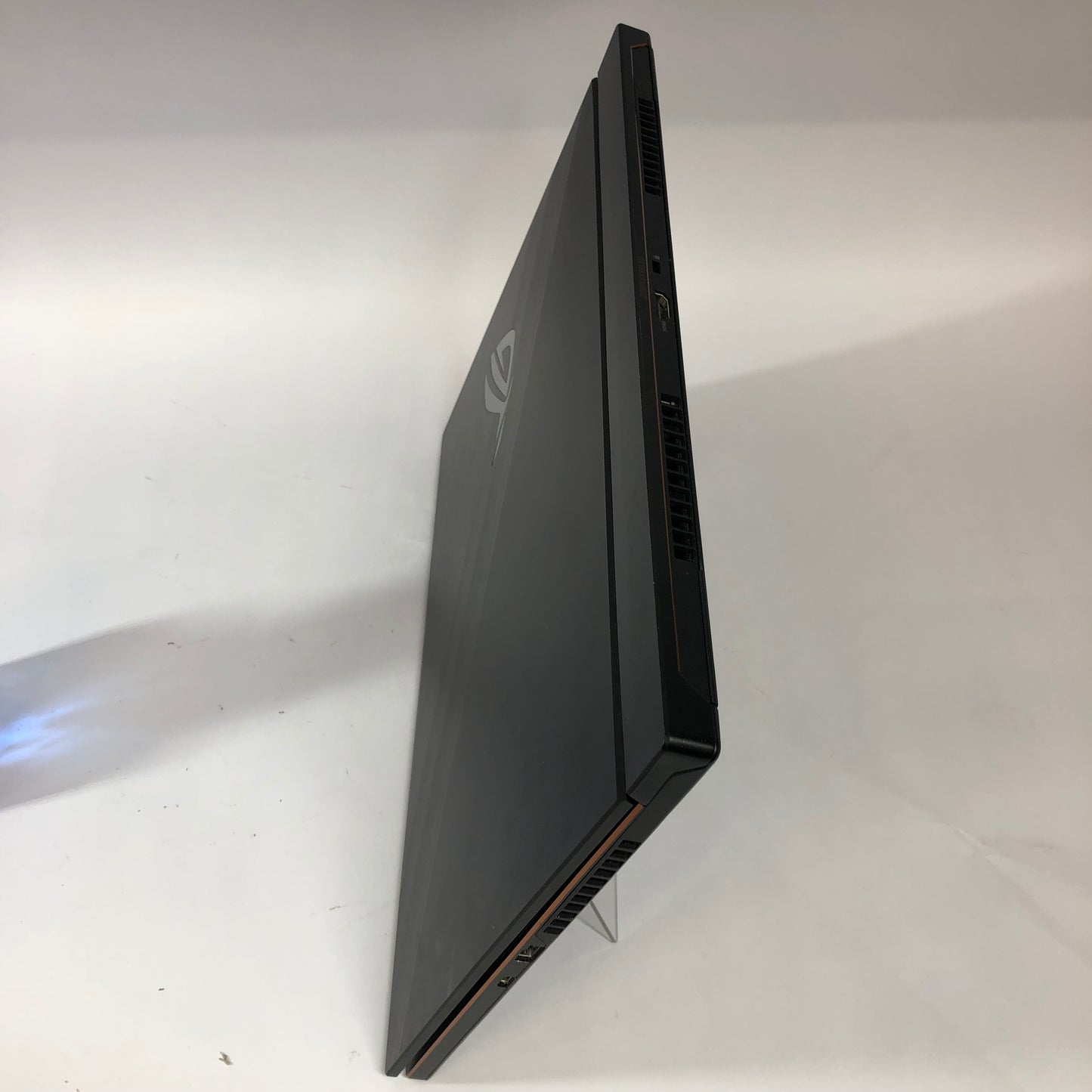 ASUS ROG Zephyrus S GX531G 15" i7-8750H 2.2GHz 16GB 512GB GeForce GTX 1070 Max-Q