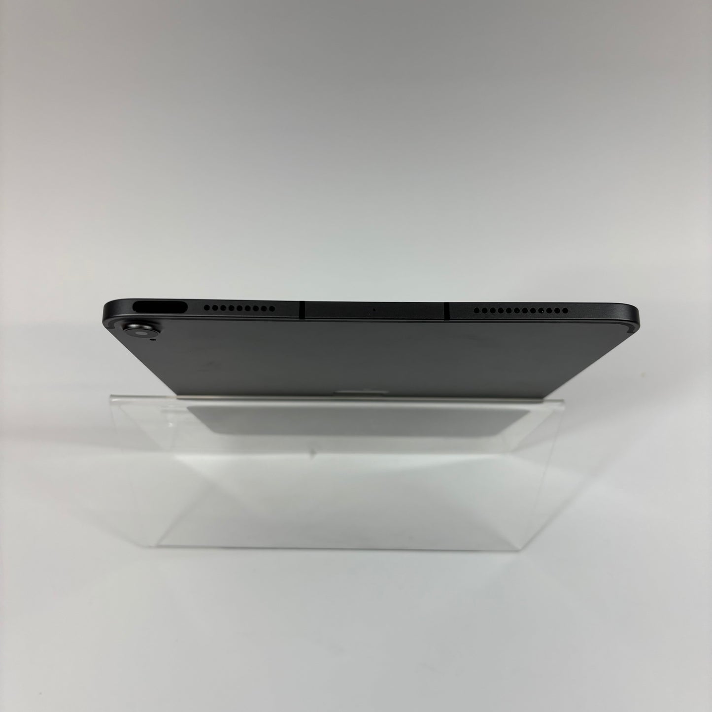 Unlocked Apple iPad Air 5th Gen 256GB Space Gray MM713LL/A