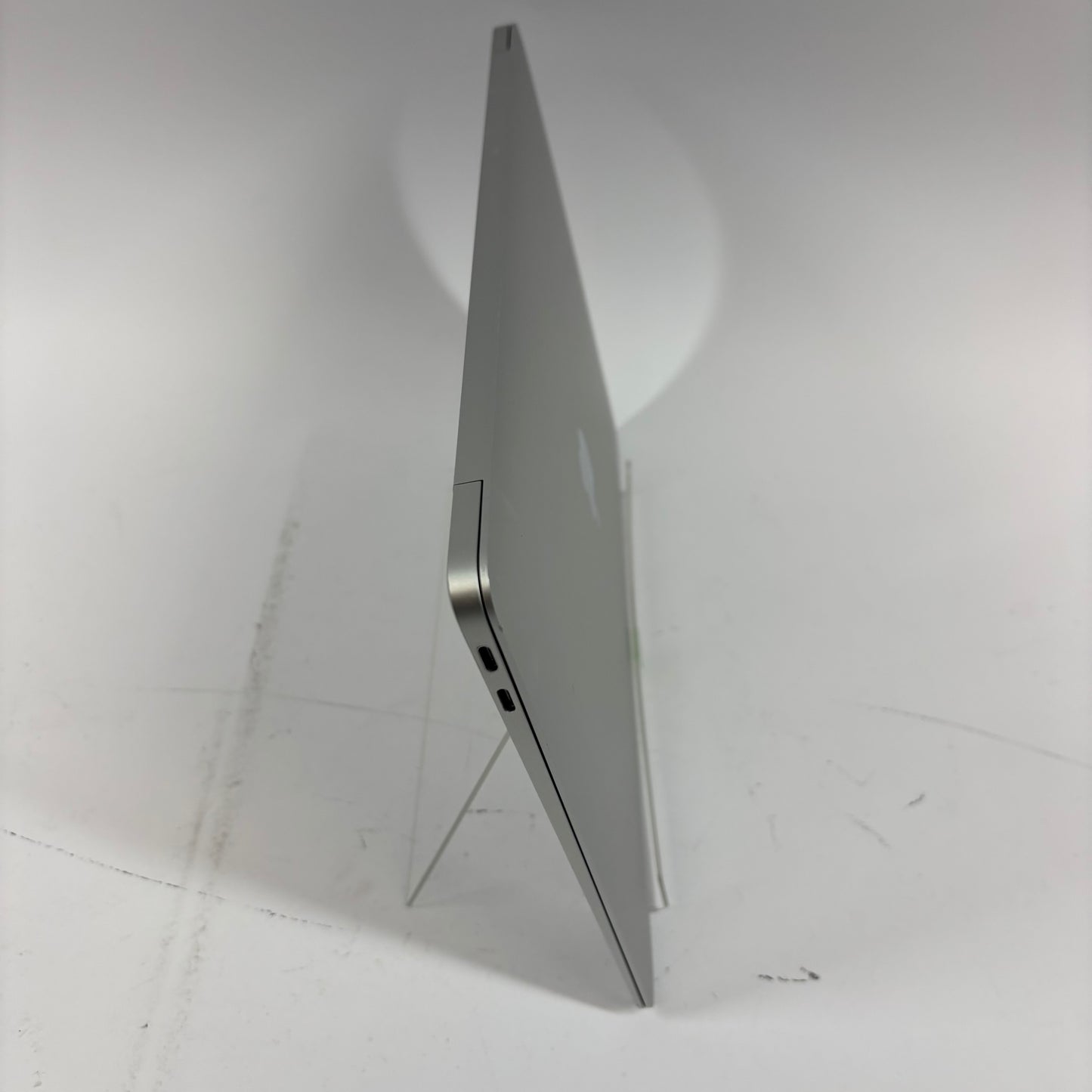 2018 Apple MacBook Air 13.3" i5 1.6GHz 8GB RAM 256GB SSD Silver A1932