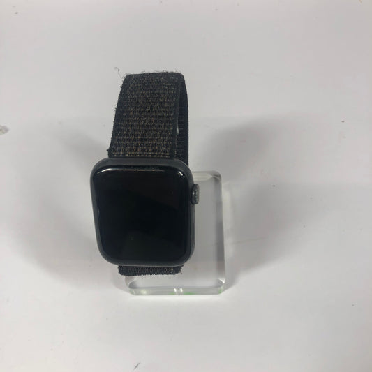 Unlocked Apple Watch SE 1st Gen 44MM Space Gray Aluminum Beige Braided Loop