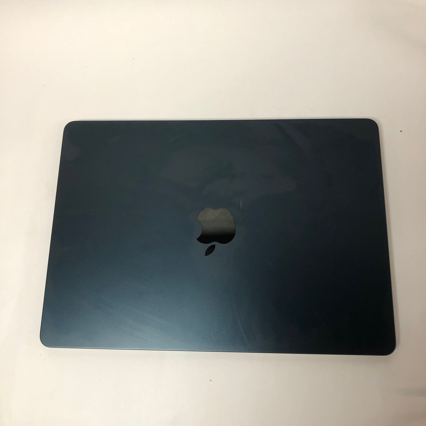 2022 Apple MacBook Air 13.6" M2 8C GPU 3.5GHz 8GB RAM 256GB SSD MLY33LL/A