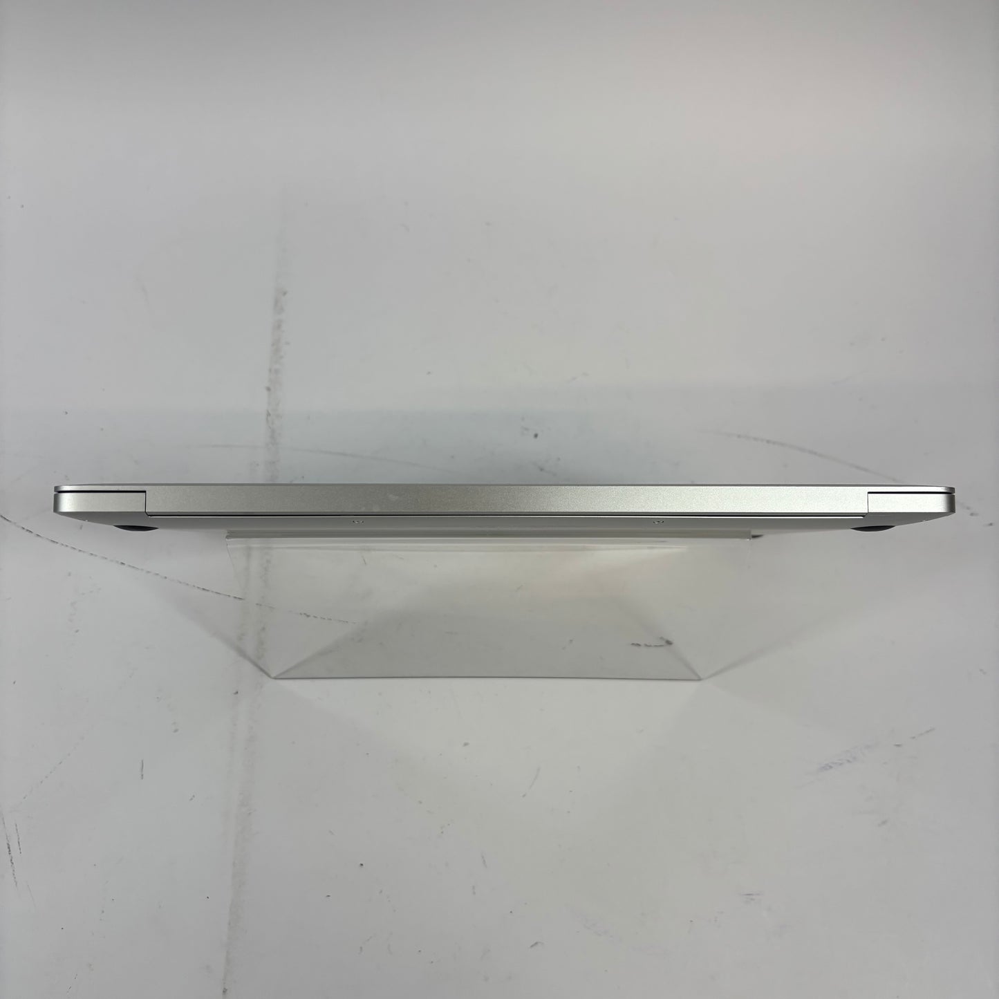 2018 Apple MacBook Air 13.3" i5 1.6GHz 8GB RAM 256GB SSD Silver A1932