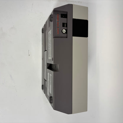 Nintendo Entertainment System NES-001 Gray Action Set CIB