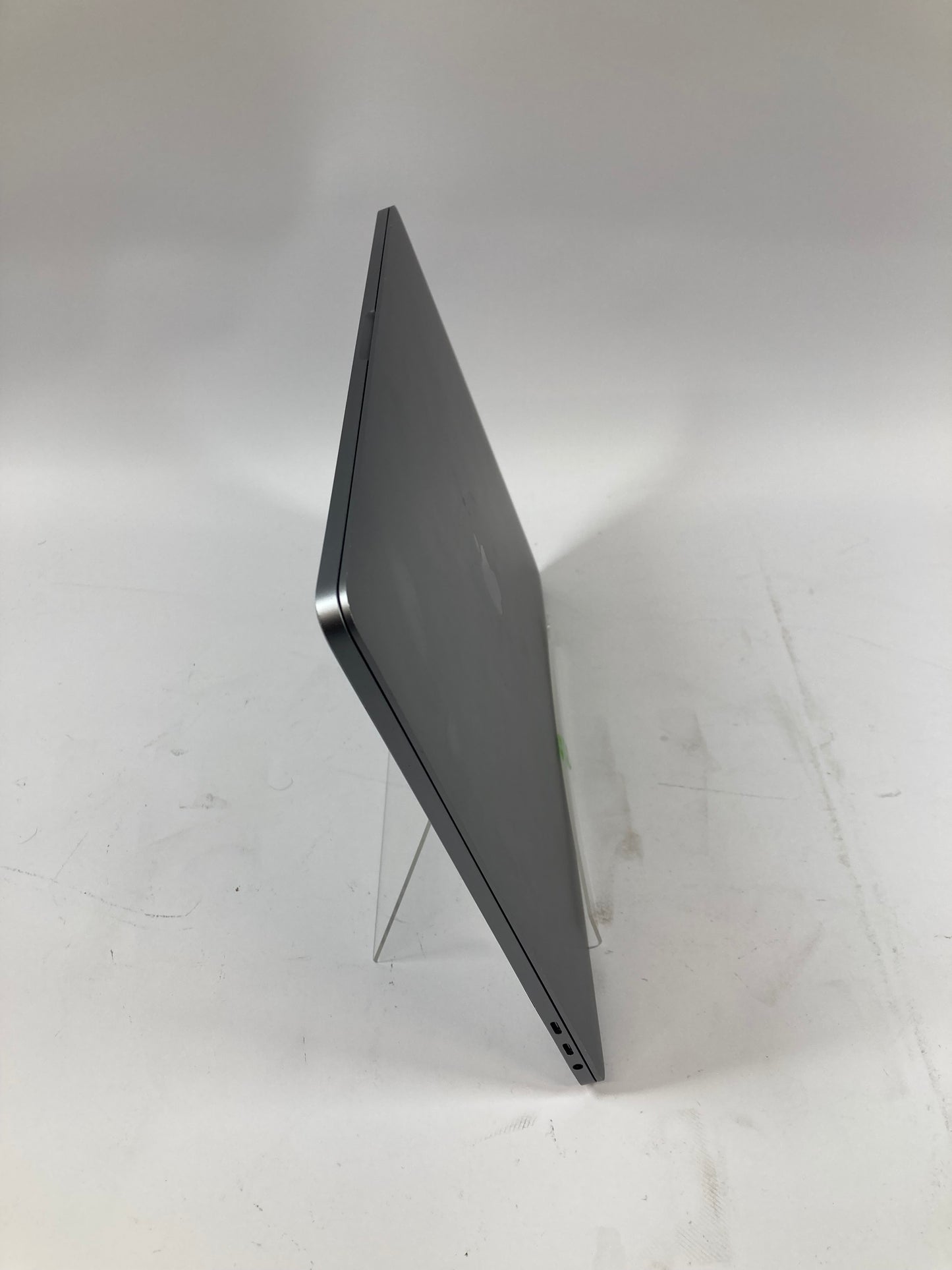 2019 Apple MacBook Pro 16" i7 2.6GHz 16GB RAM 1TB SSD Space Gray A2141 Scratches Dents