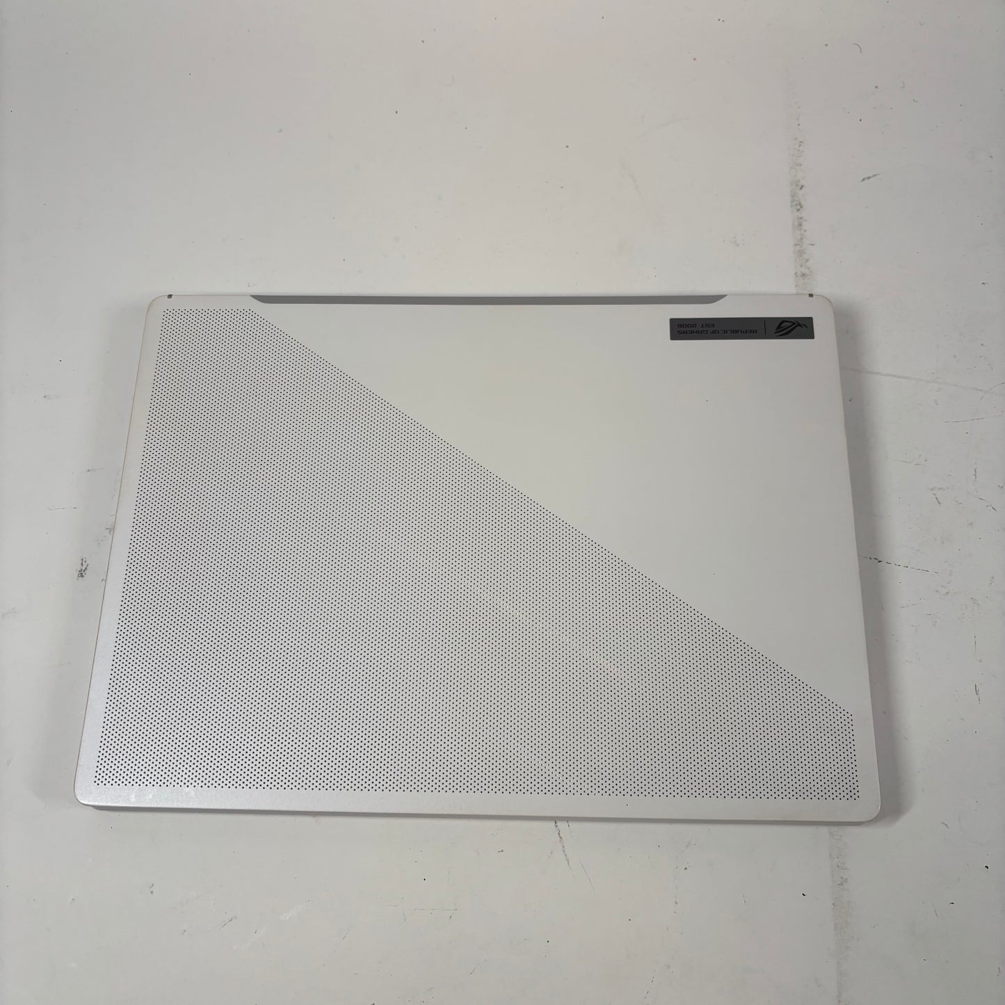 Asus ROG Zephyrus G14 GA402X 14" Ryzen 9 16GB 512GB SSD RTX 4060 Screen Marks