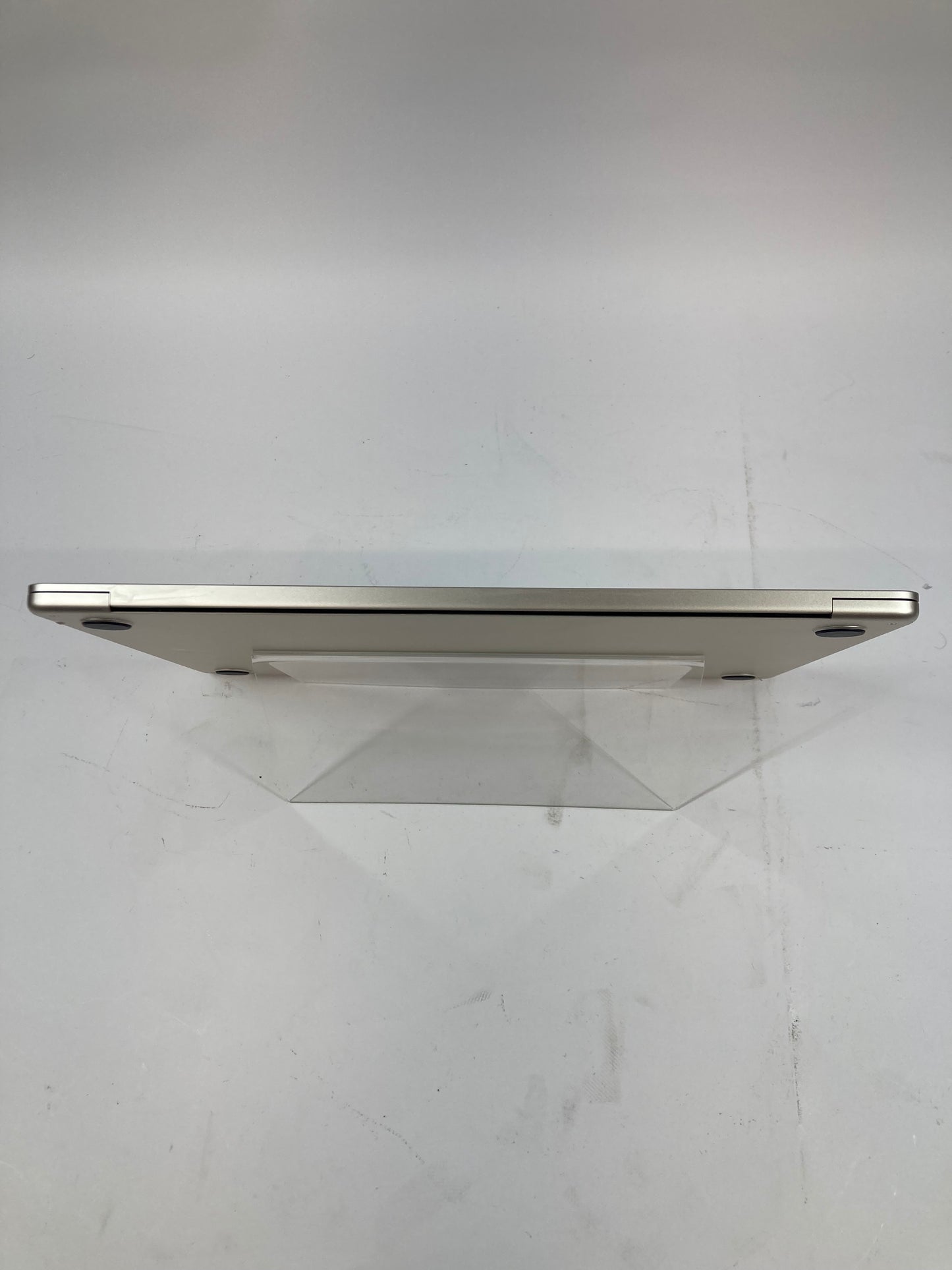 2024 Apple MacBook Air 15" M3 10C GPU 4.0GHz 8GB RAM 256GB SSD MRYR3LL/A