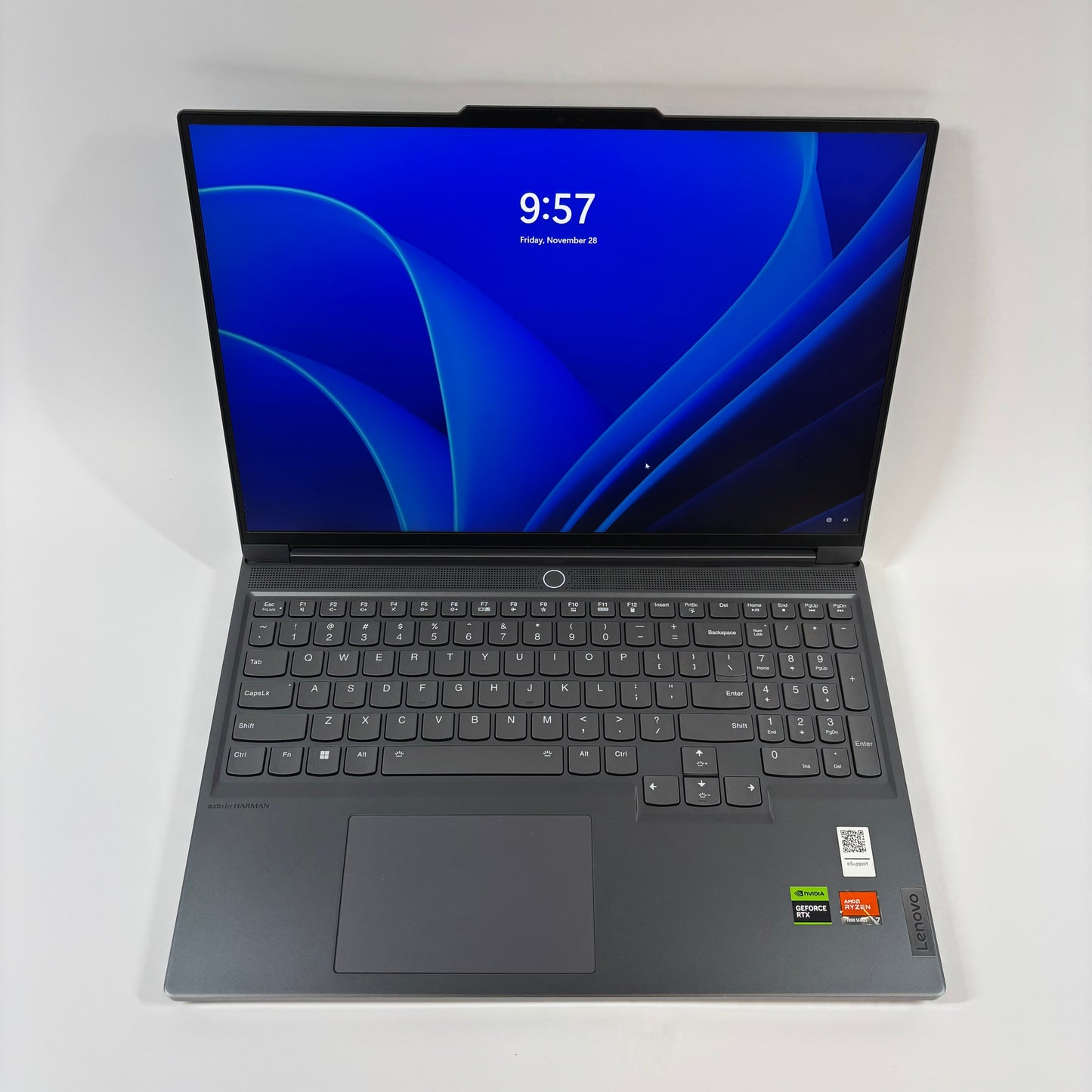 Lenovo Legion Slim 7 16" Ryzen 7 7840HS 3.8GHz 16GB 1TB  RTX 4060 Dented Case