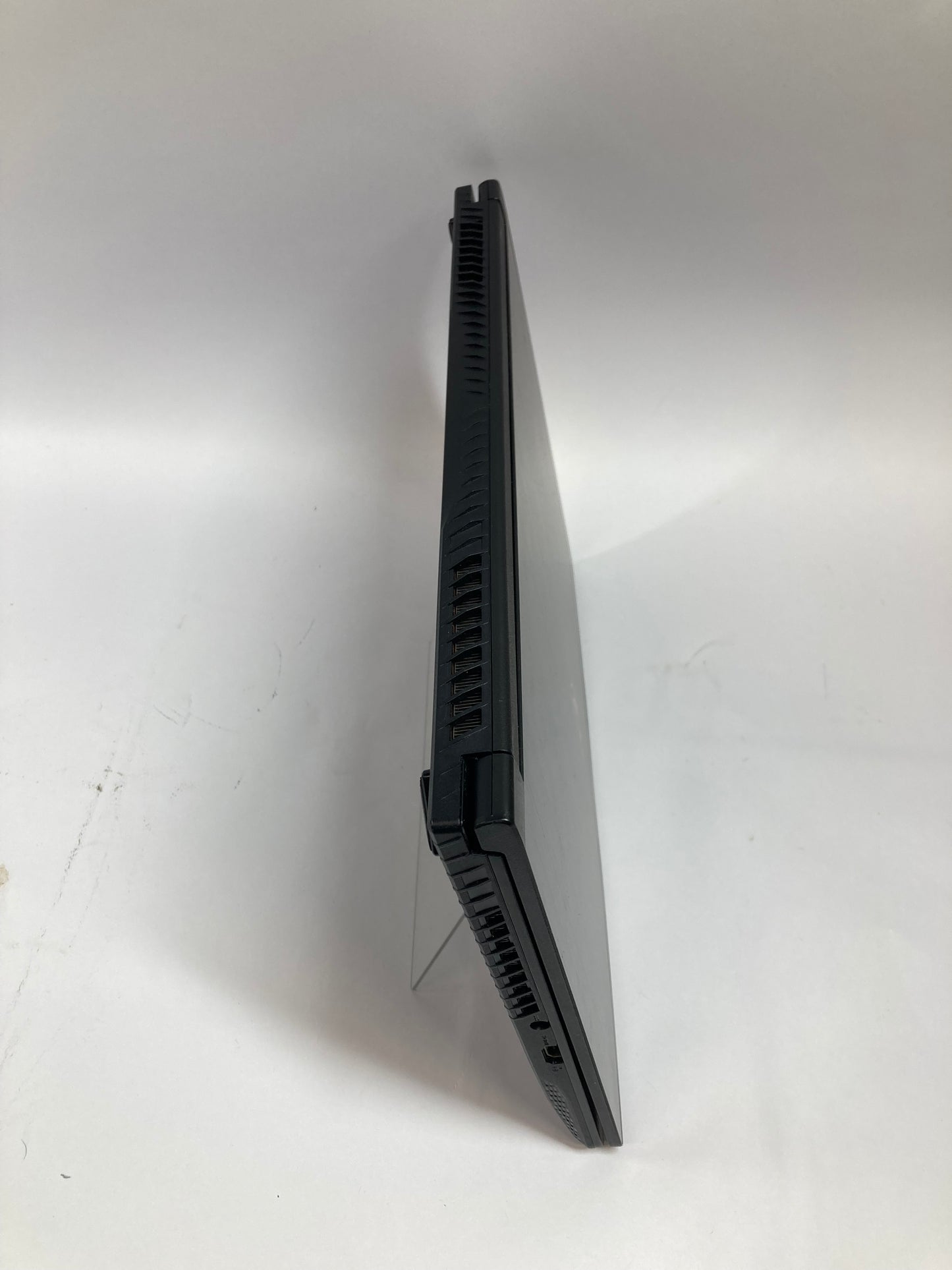 MSI Thin GF65 10UE-213 i5-10500H 2.5GHz 8GB 512GB GeForce RTX 3060 No AC Adapter