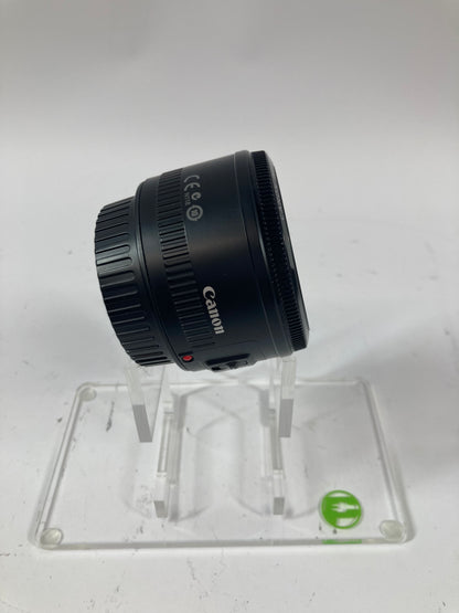 Canon EOS Rebel XSi 12.2MP Digital SLR DSLR Camera With 2 Canon 50mm Lenses