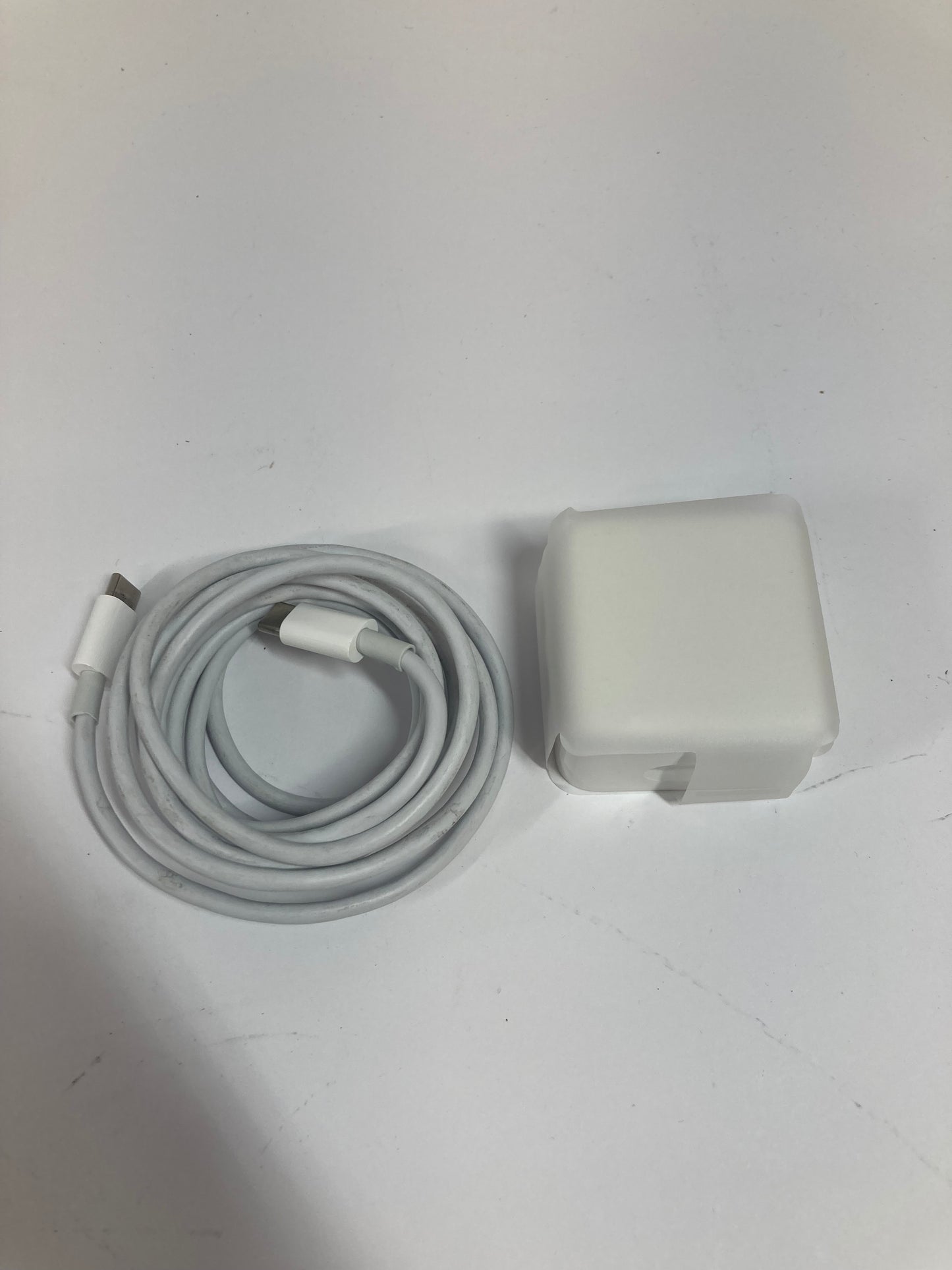 2020 Apple MacBook Air 13.3" M1 7C GPU 8GB 256GB Certified Apple Refurbished