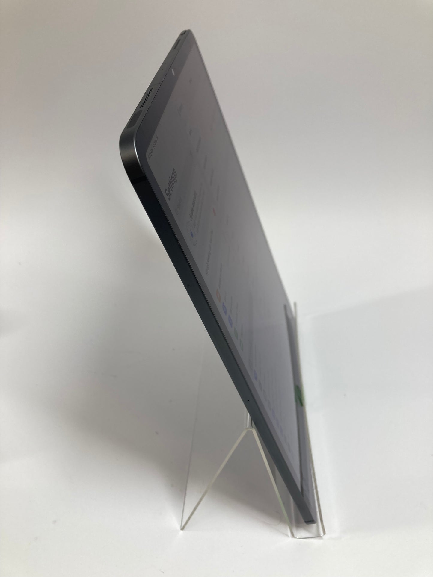 Unlocked Apple iPad Pro 12.9" 5th Gen 128GB Space Gray MHNR3LL/A