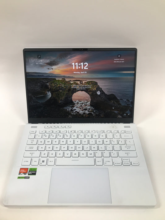 ASUS ROG Zephyrus G14 GA402XV AMD Ryzen 9 7940 32GB RAM 512GB Radeon 780