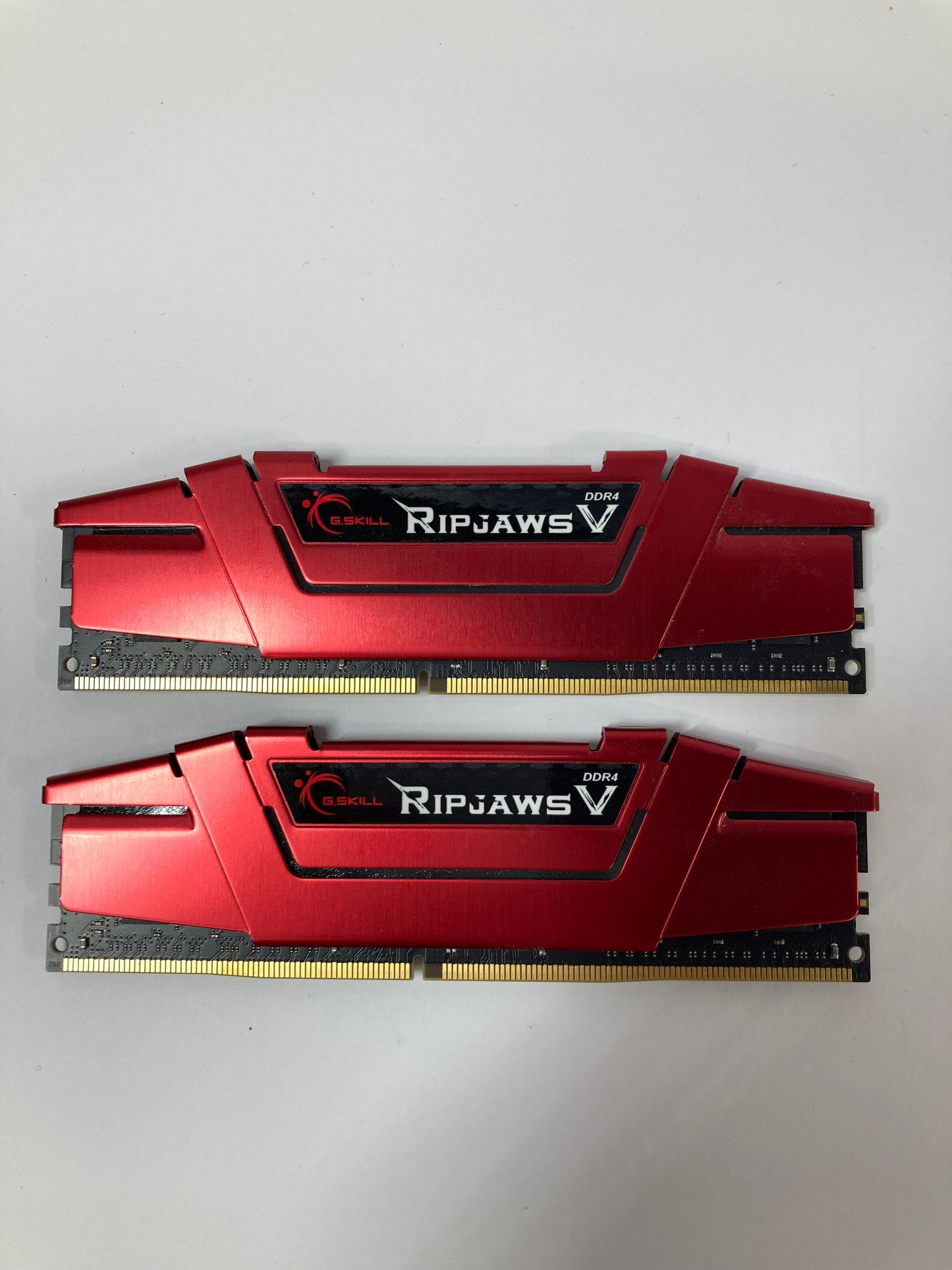 G.Skill RipJaws V 32GB (2x16GB) RAM DDR4 3000MHz F4-3000C16D-32GVRB Gaming Ram