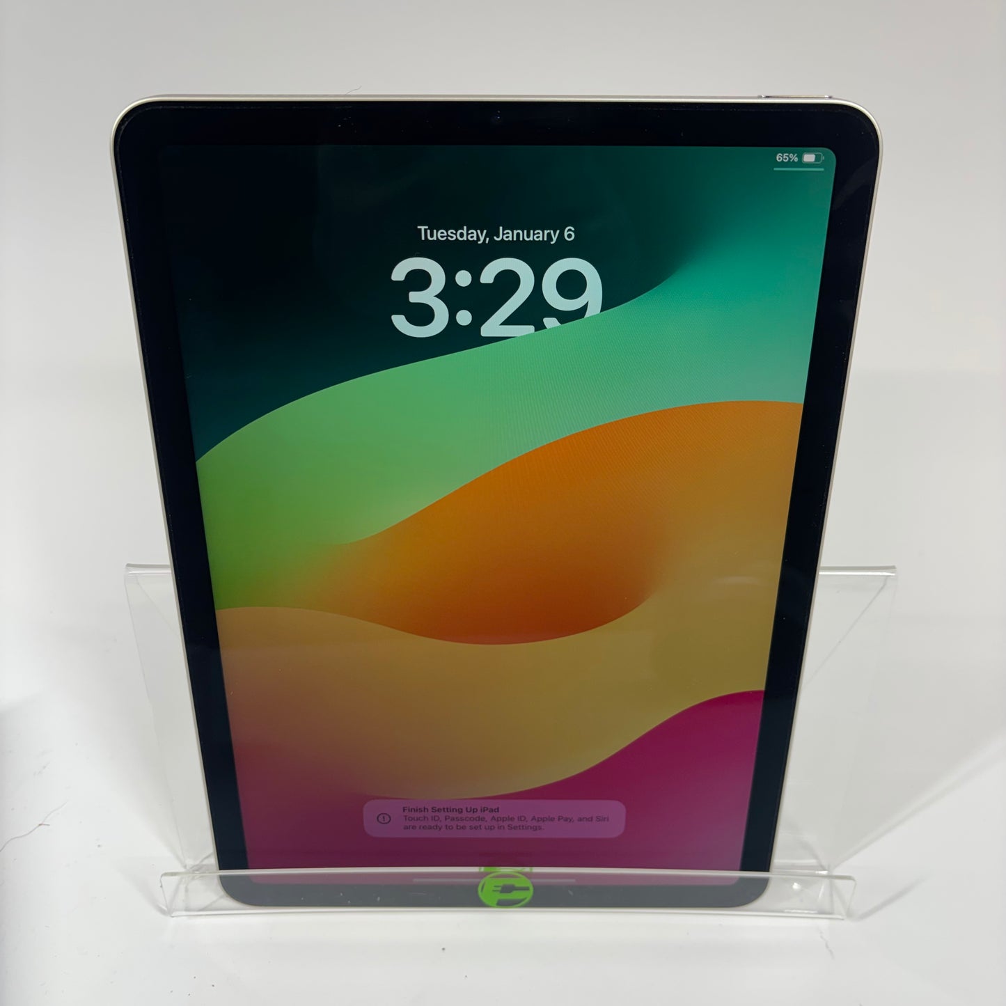 WiFi Only Apple iPad Air 5th Gen 64GB Silver MM9F3LL/A With Case