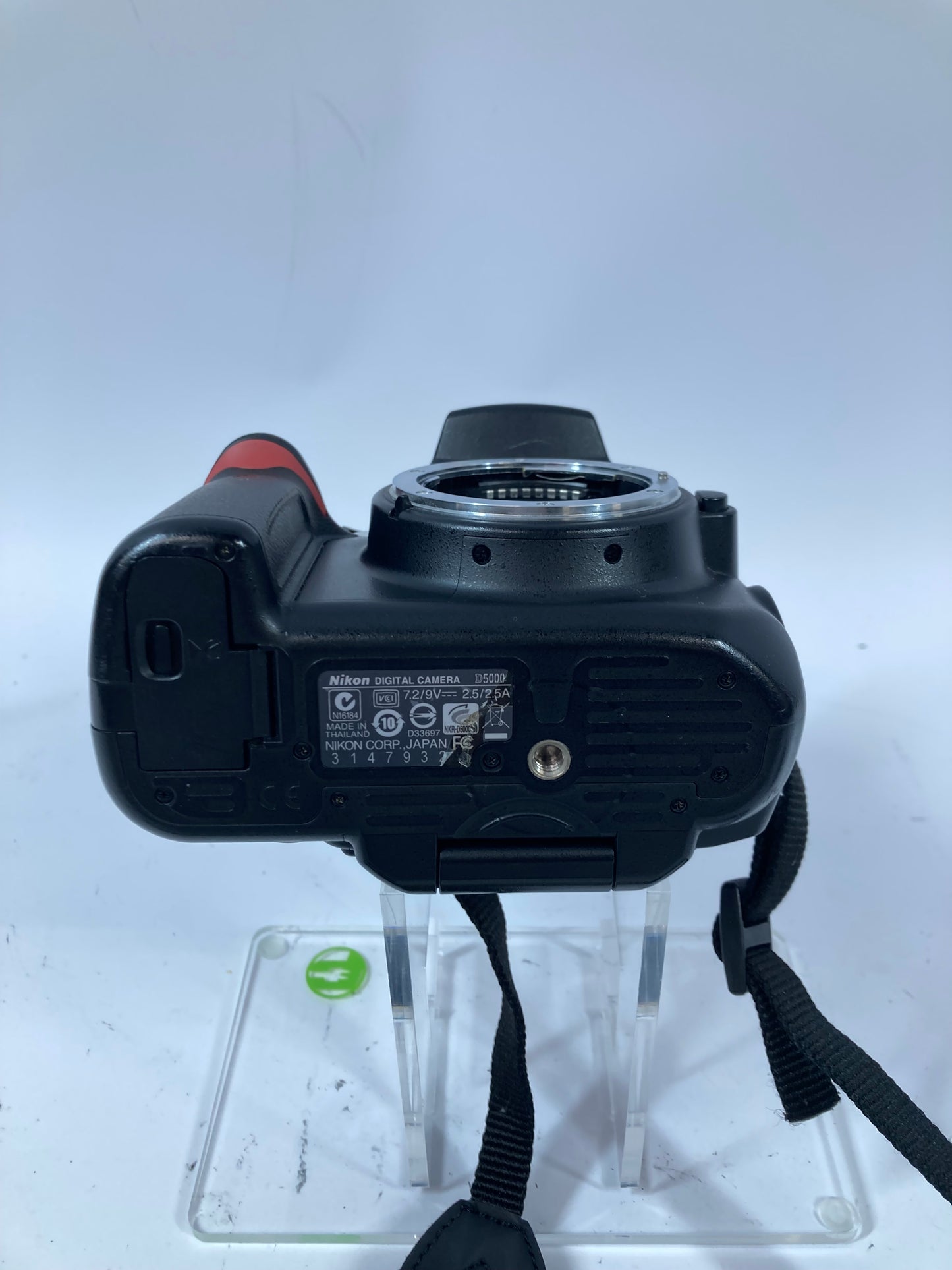 Nikon D5000 12.3MP Digital SLR DSLR Camera Body Only