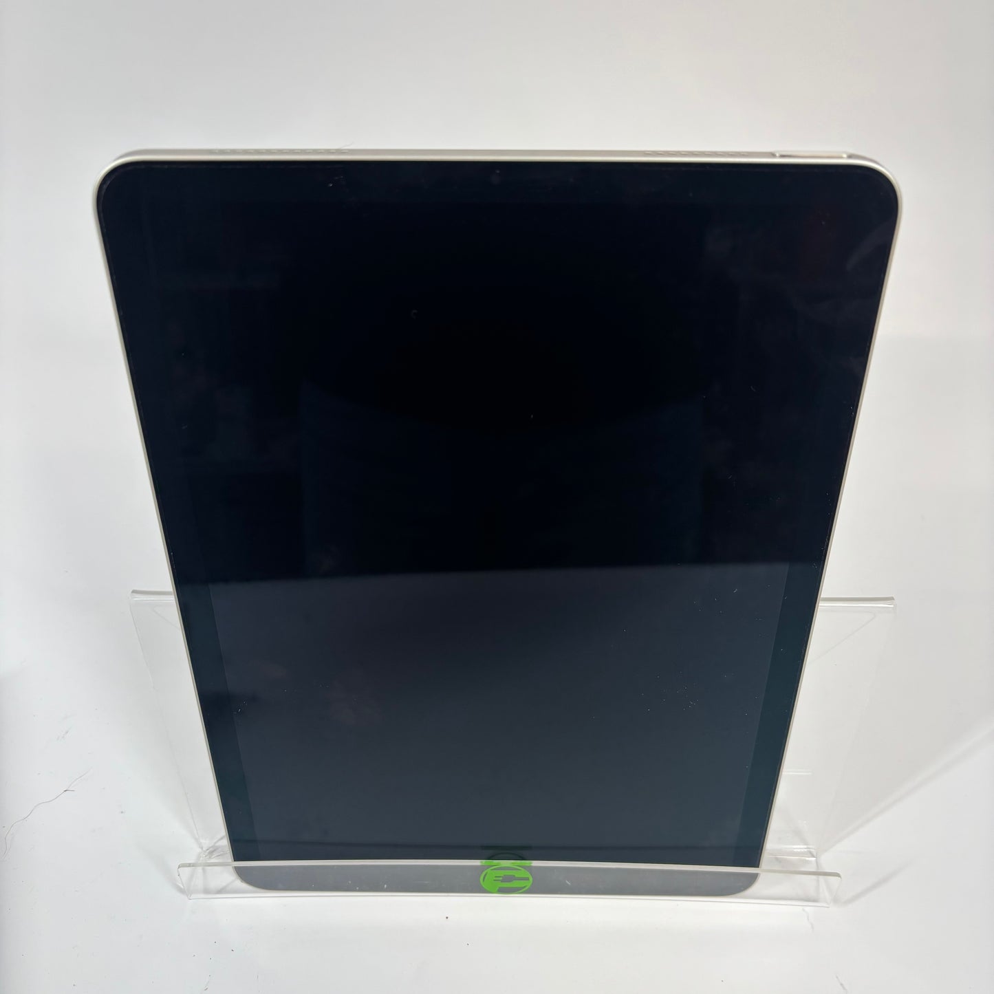 WiFi Only Apple iPad Air 5th Gen 64GB Silver MM9F3LL/A With Case