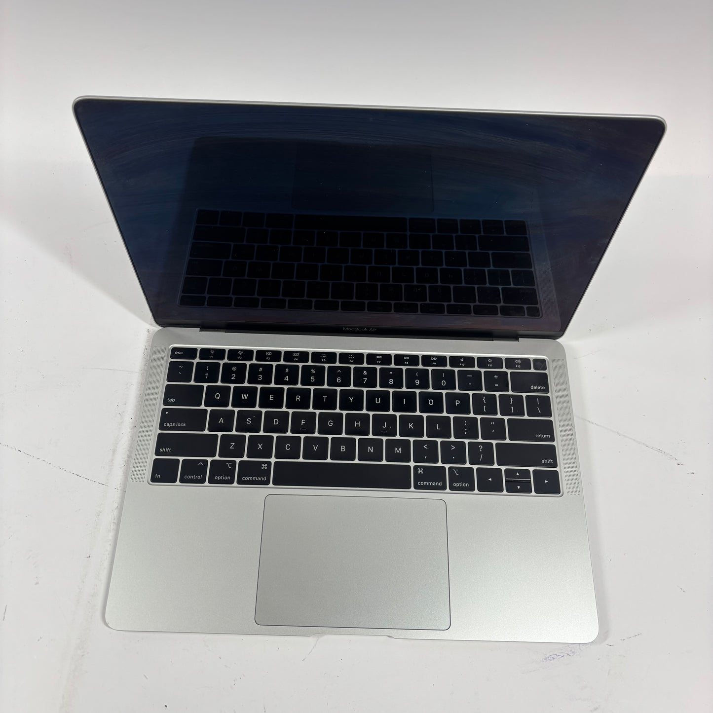 2018 Apple MacBook Air 13.3" i5 1.6GHz 8GB RAM 256GB SSD Silver A1932