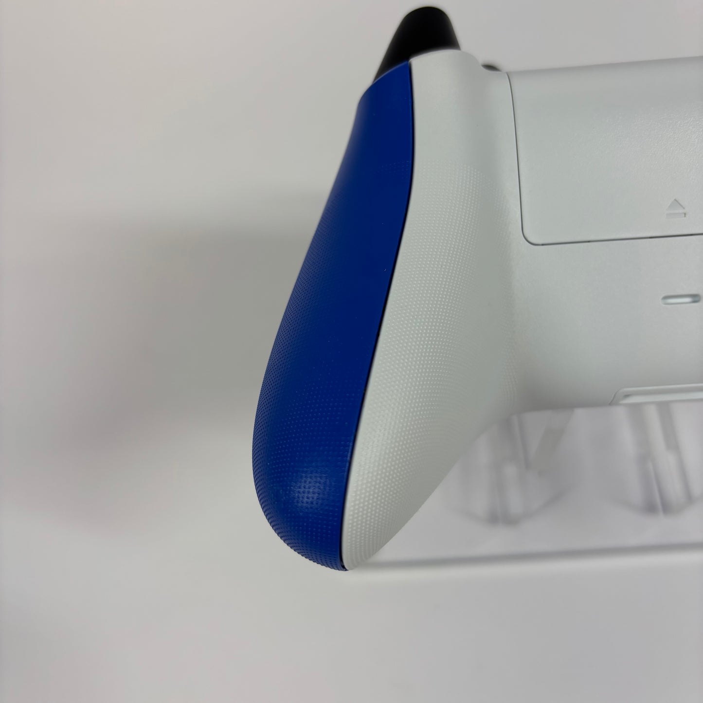 Microsoft Xbox Series X 1TB Console Gaming System Carbon Black 1882