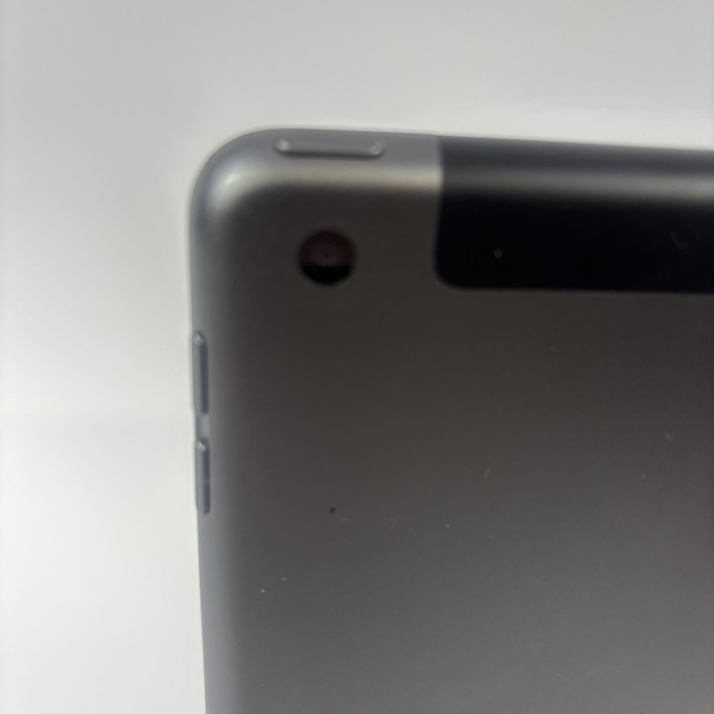 WiFi Only Apple iPad Pro 11" 2nd Gen 256GB Space Gray MK663LL/A